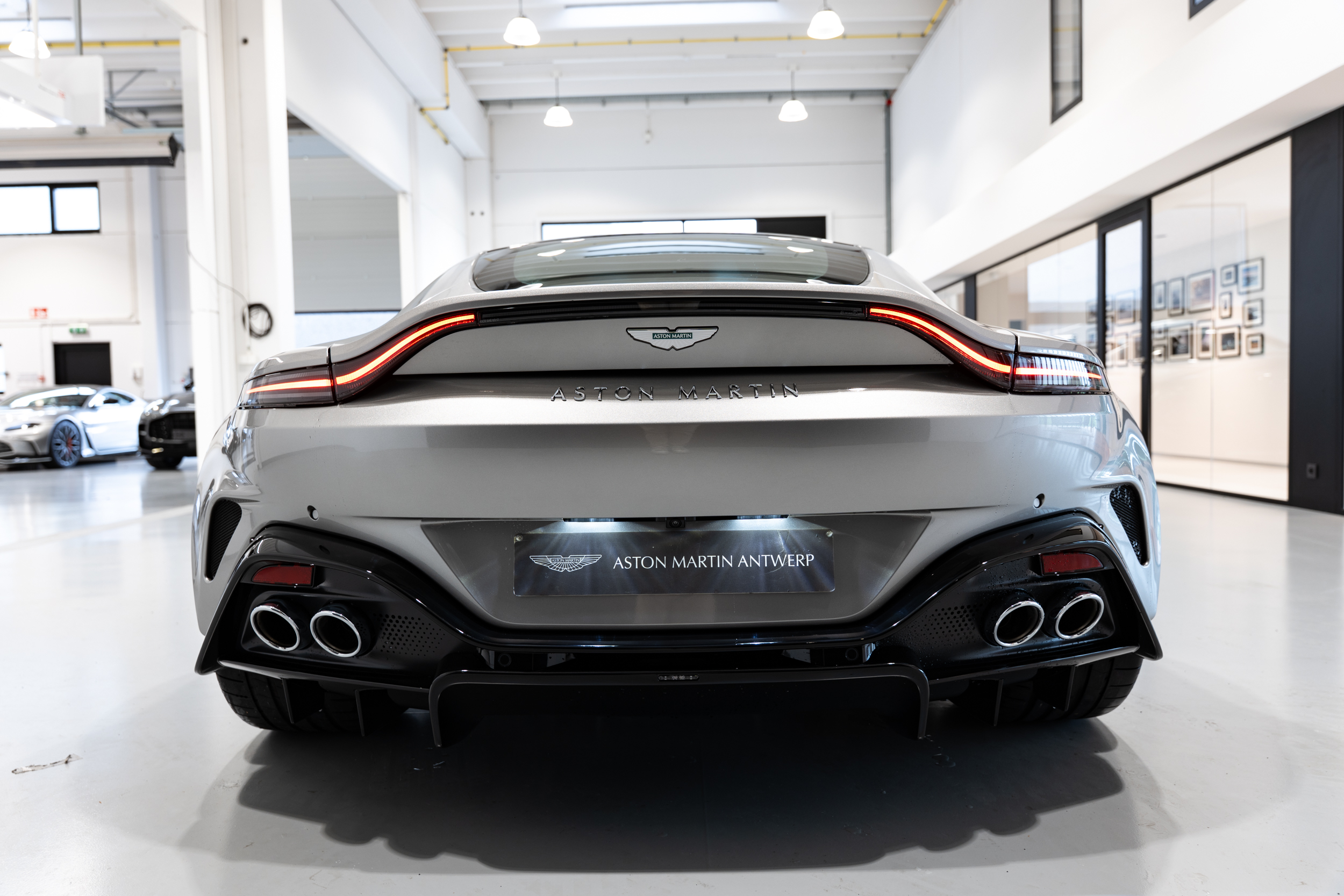 Vantage Coupé Aluminite Silver - 6