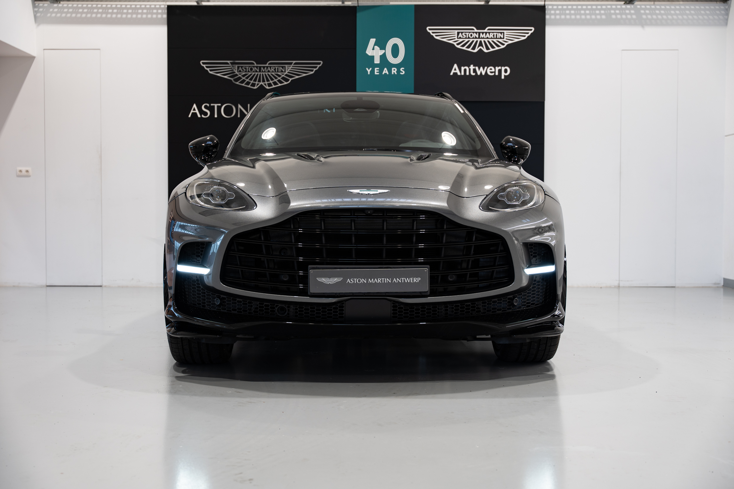 DBX 707 Magnetic Silver - 0