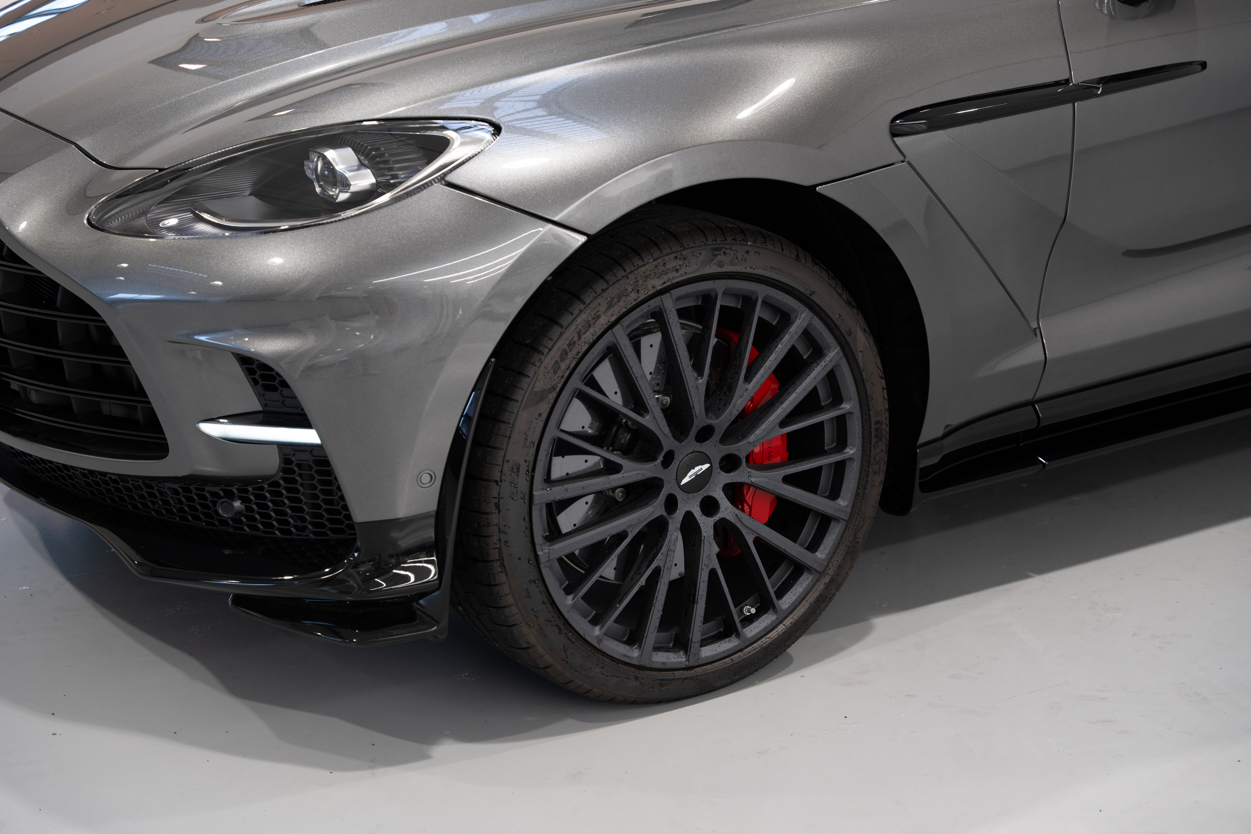 DBX 707 Magnetic Silver - 7