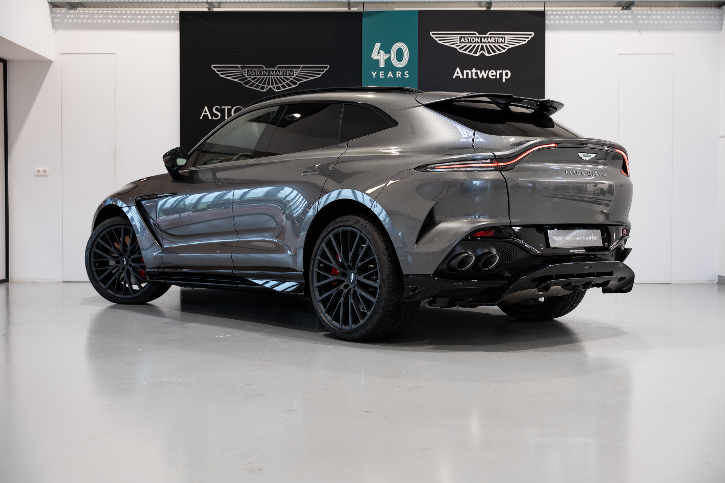 DBX 707 Magnetic Silver - 2