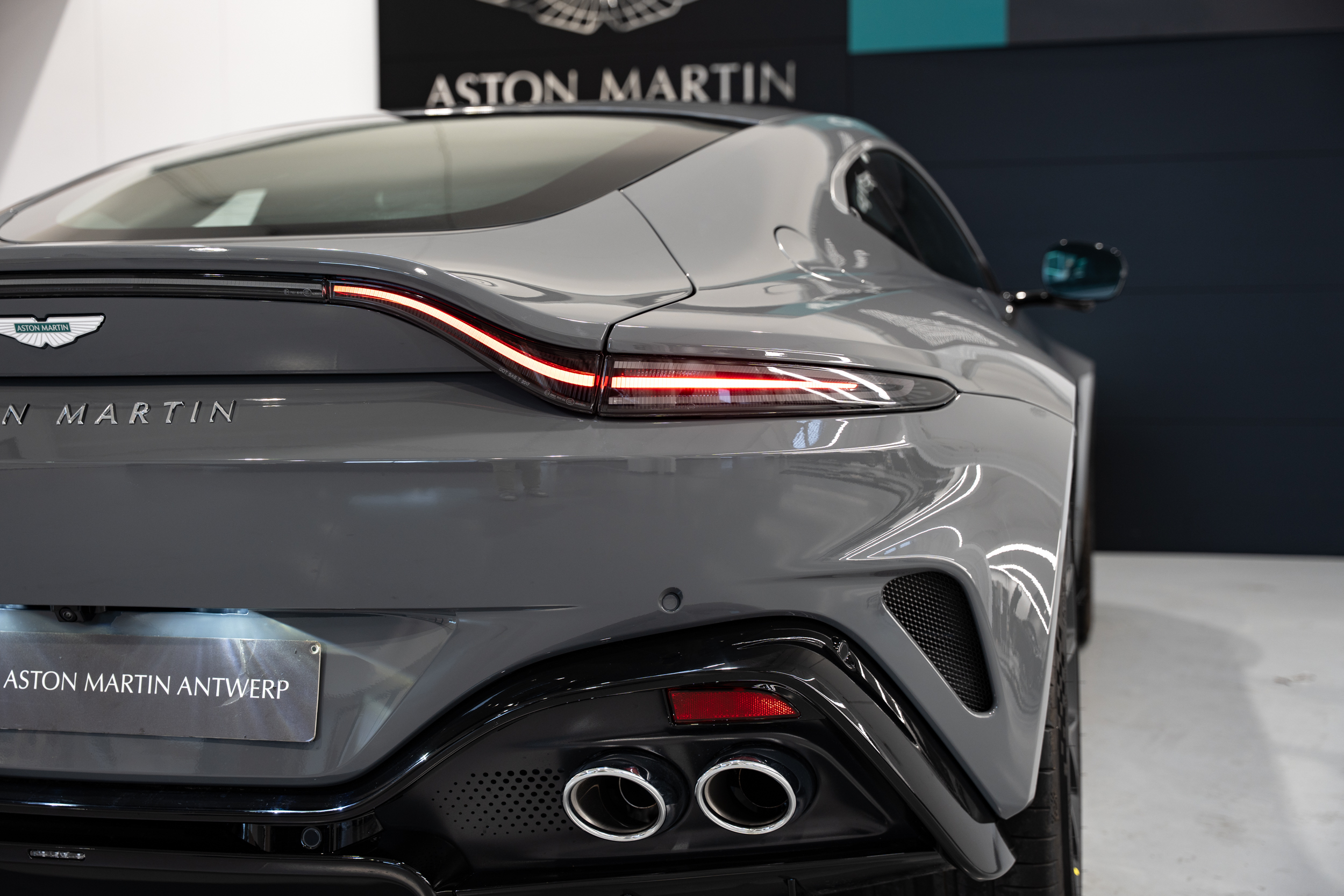 Vantage Coupé China Grey - 5