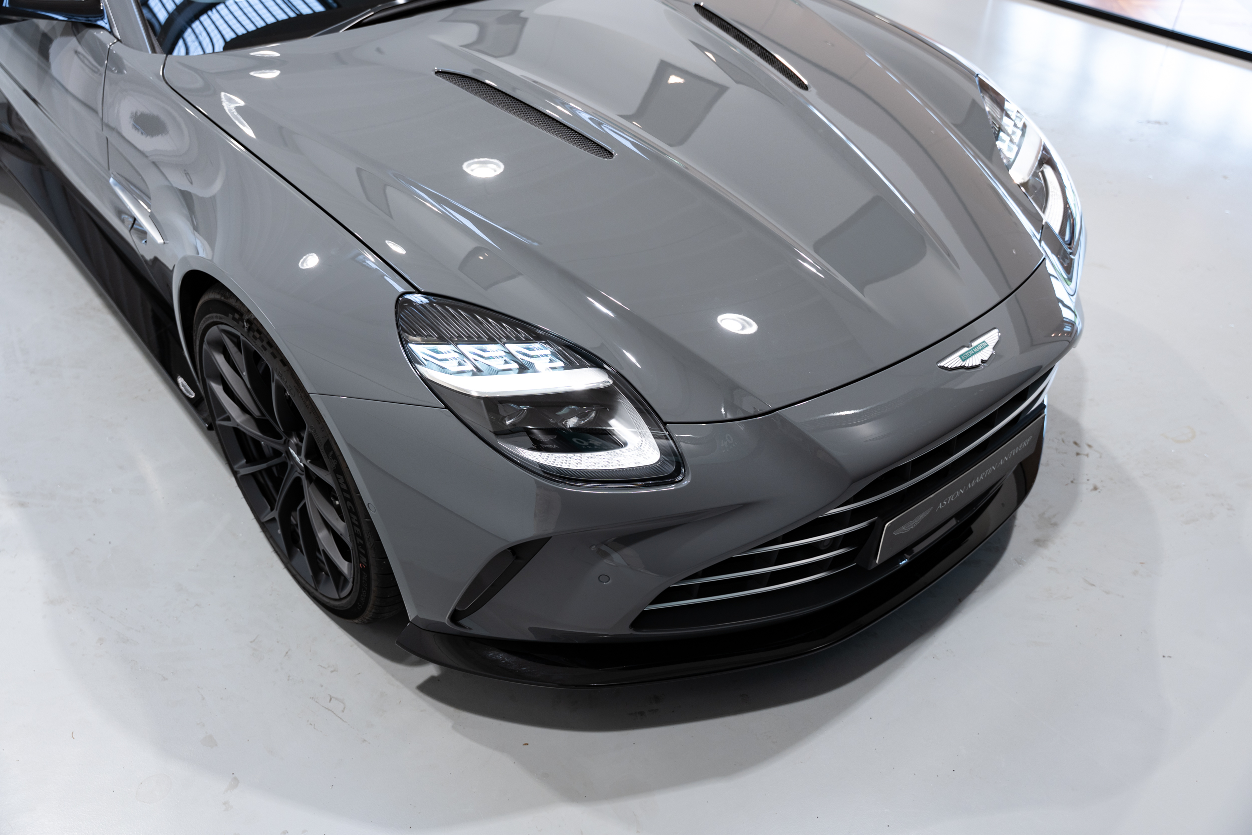 Vantage Coupé China Grey - 7