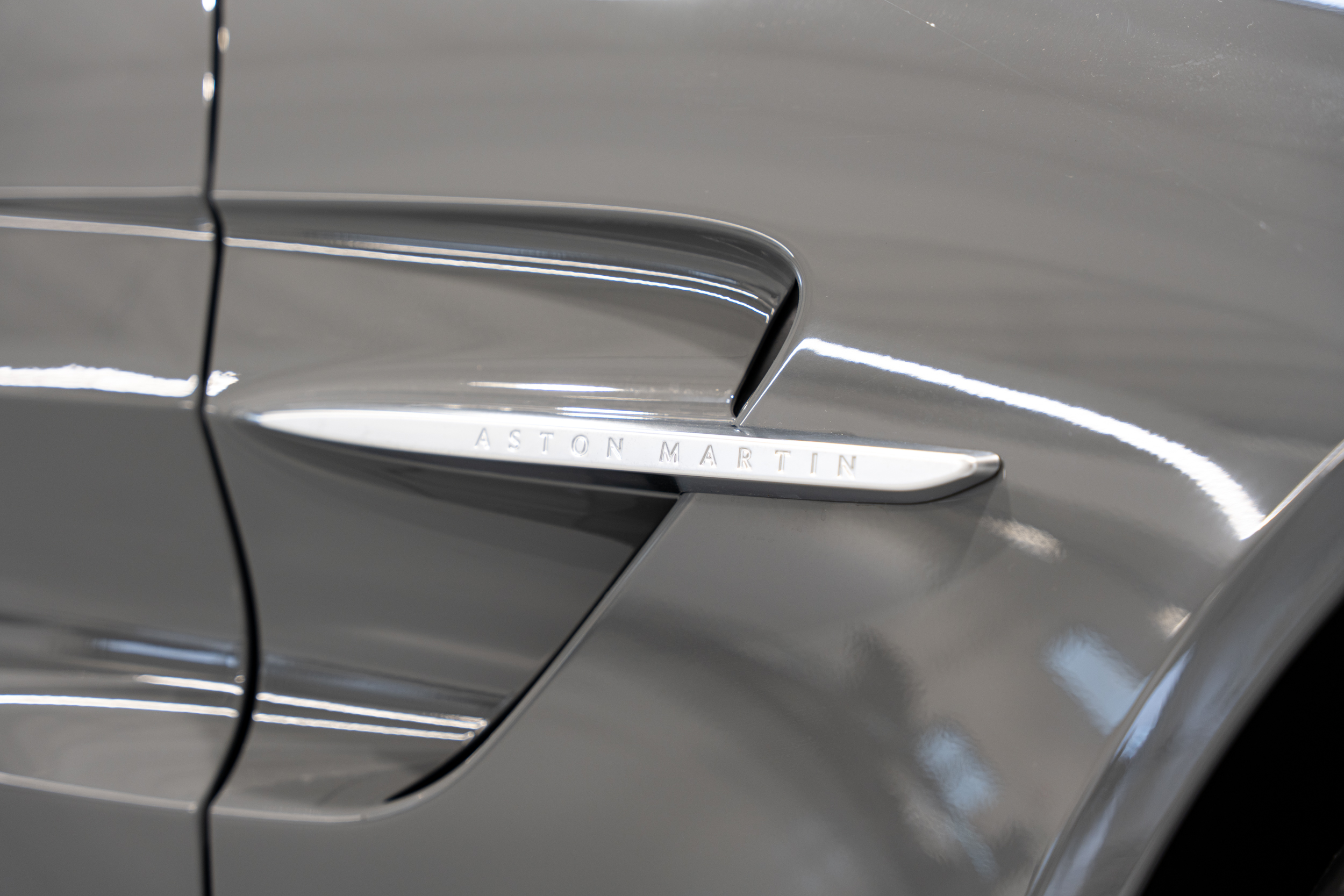 Vantage Coupé China Grey - 9