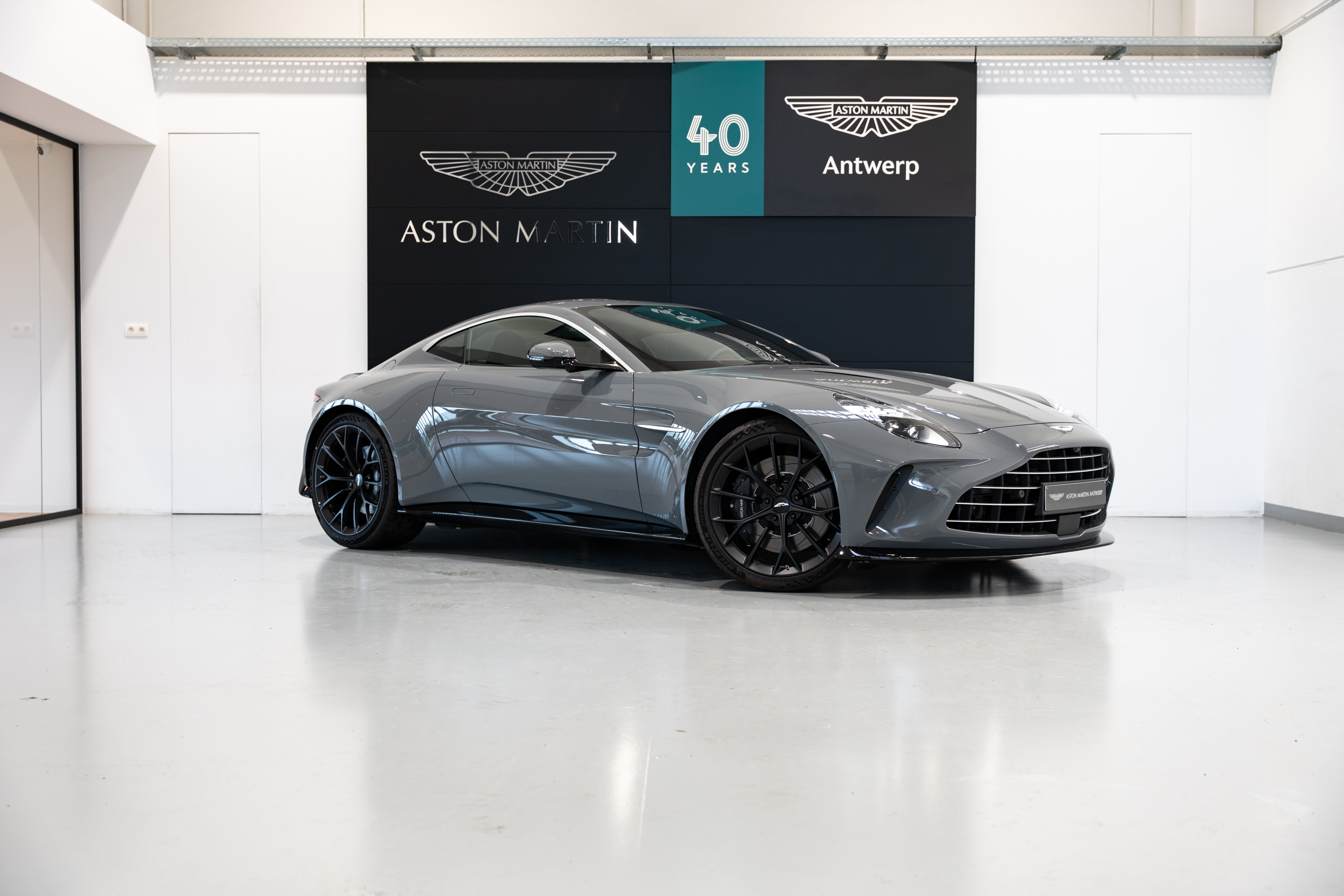 Vantage Coupé China Grey