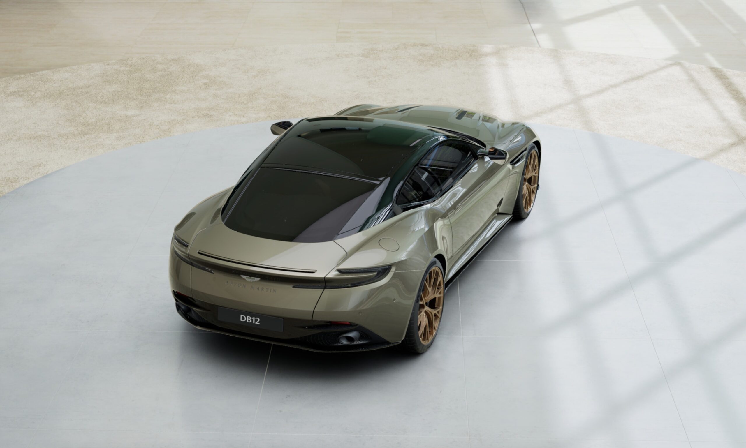 DB12 Coupé Arden Green - 5