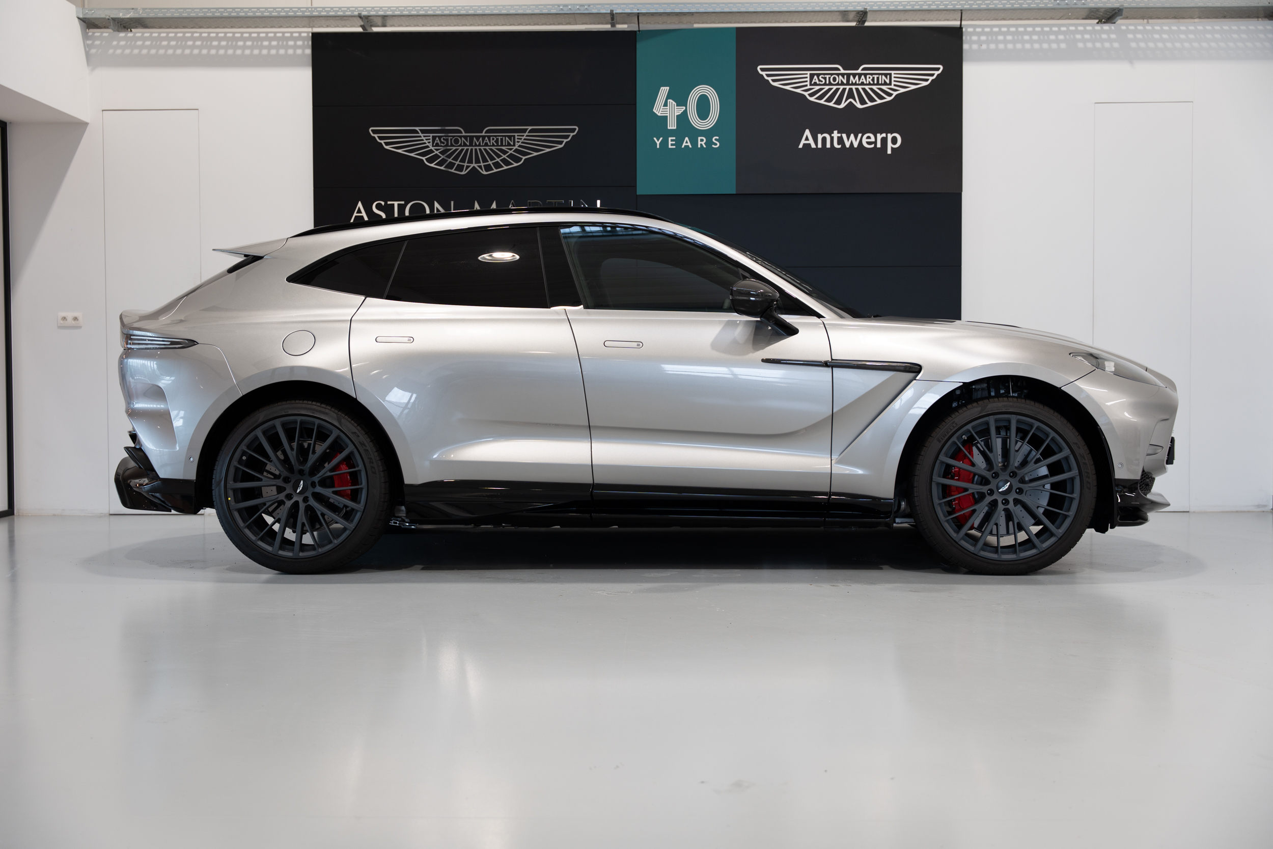 Ready2Drive DBX 707 Aluminite Silver – 10.000km - 1