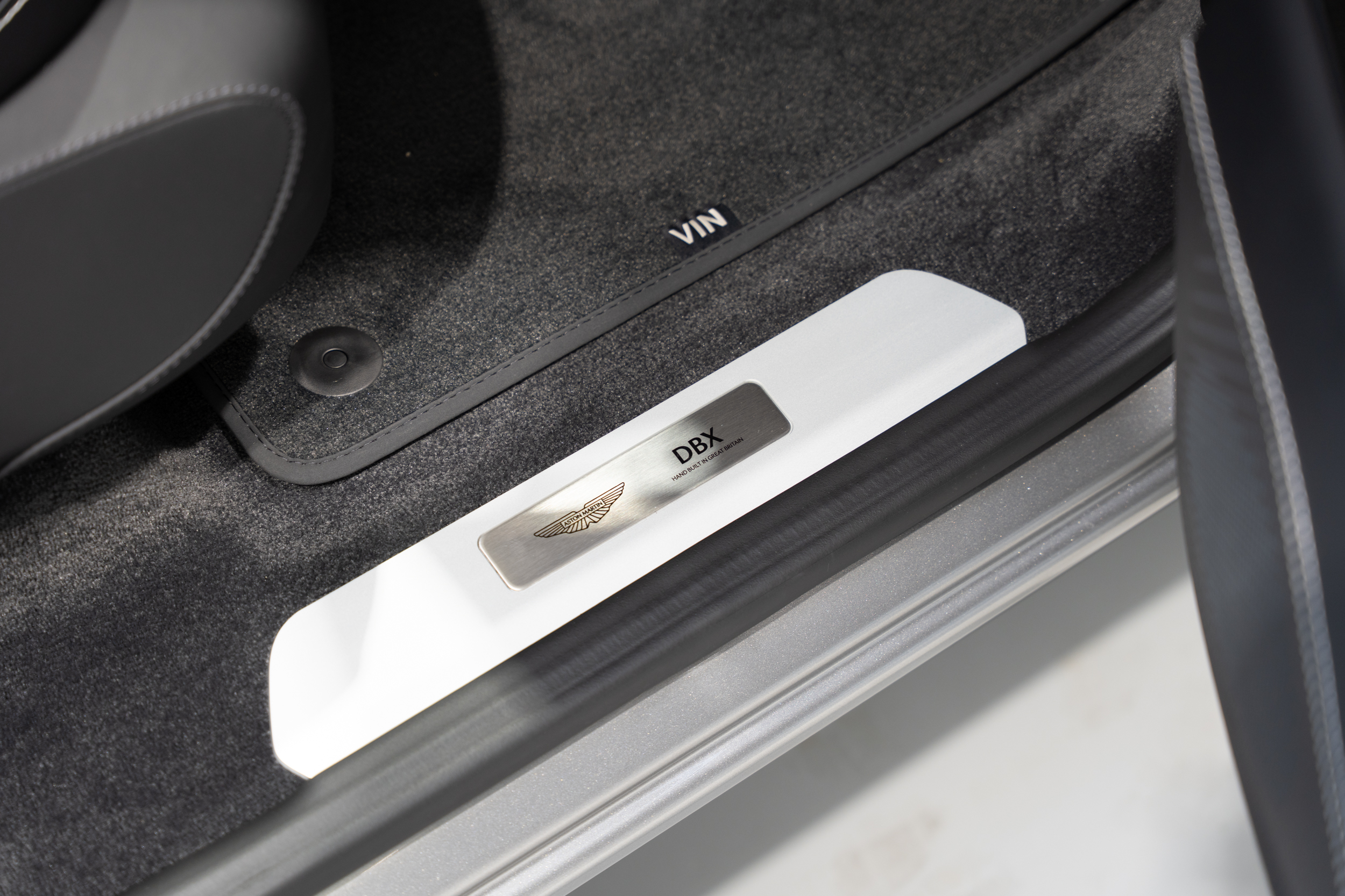 Ready2Drive DBX 707 Aluminite Silver – 10.000km - 14