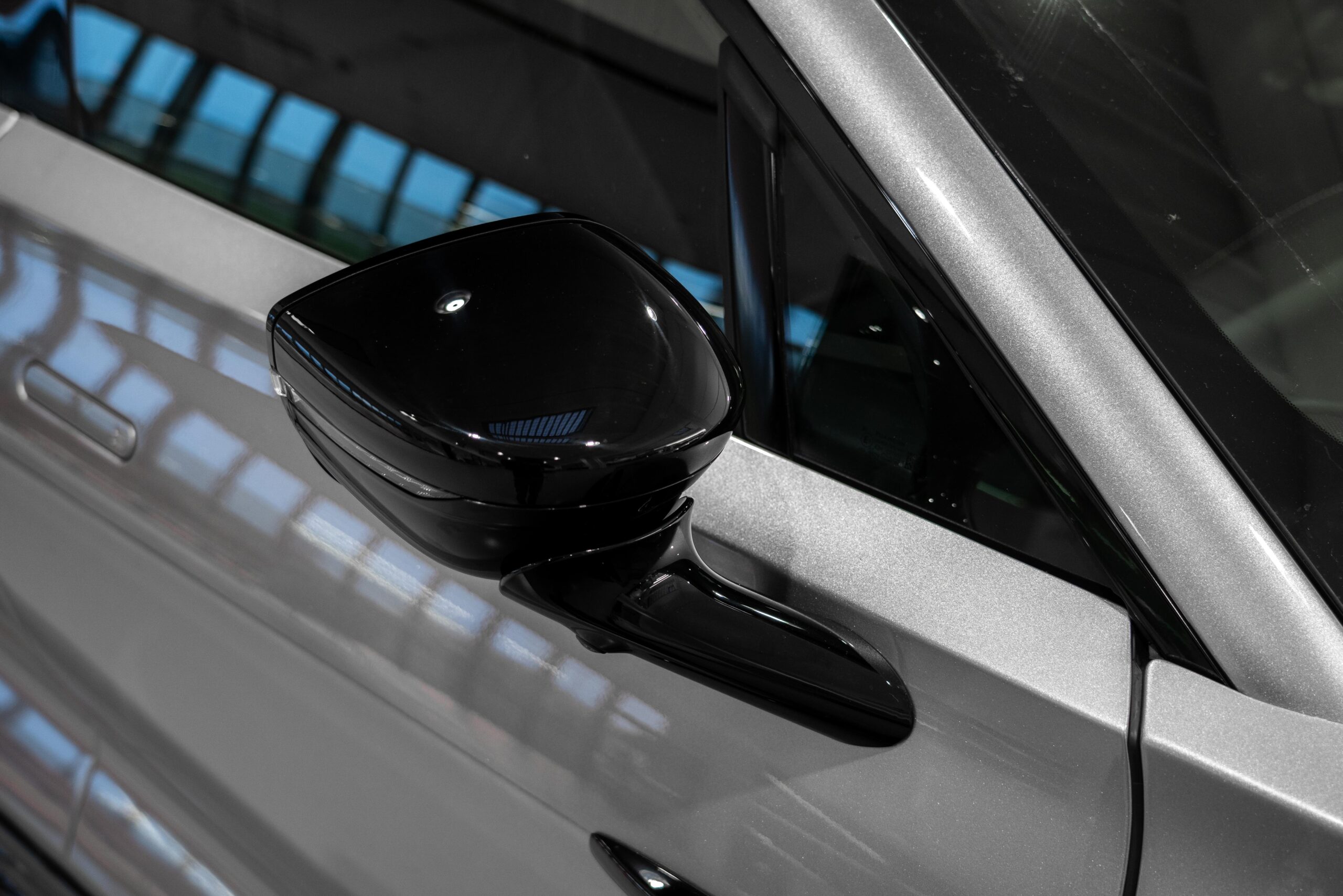 Ready2Drive New DBX S Aluminite Silver - 8