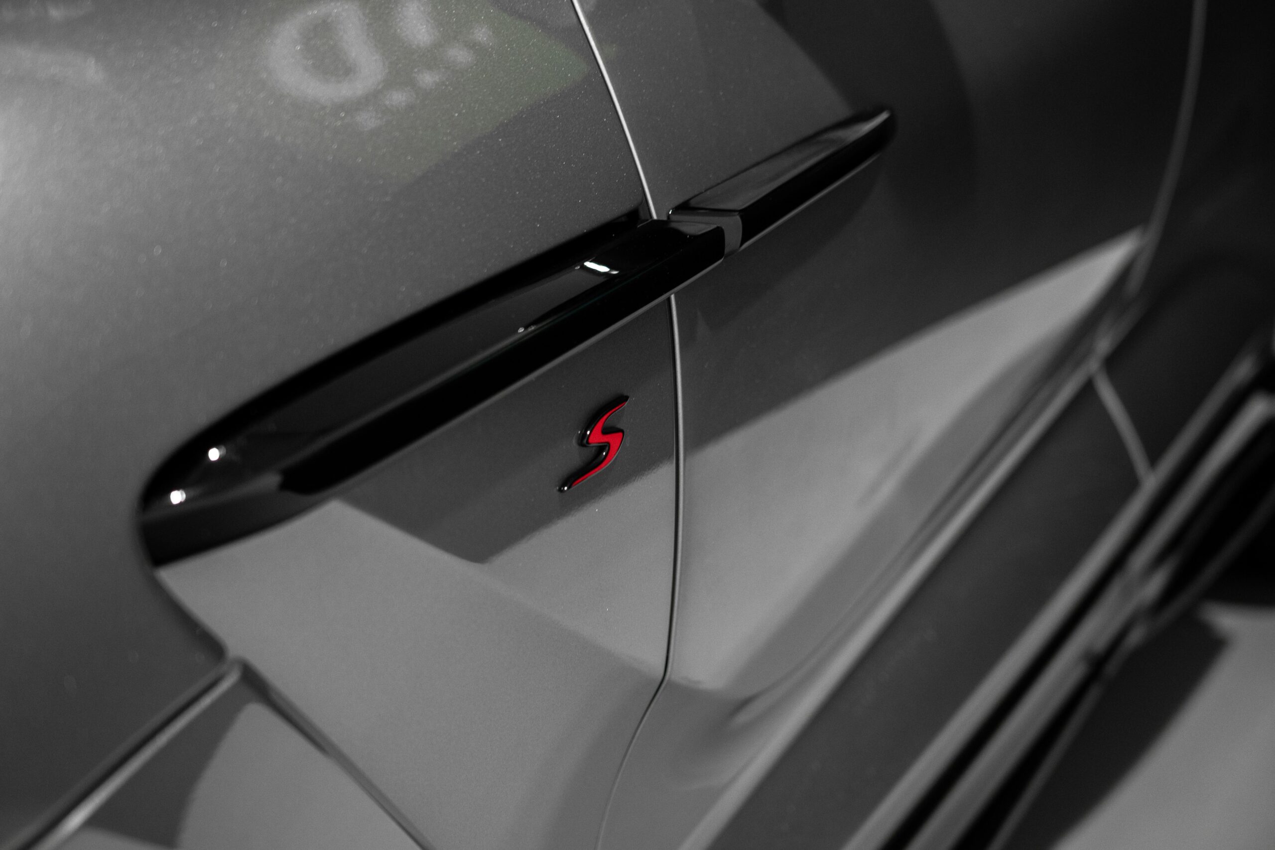 Ready2Drive New DBX S Aluminite Silver - 9