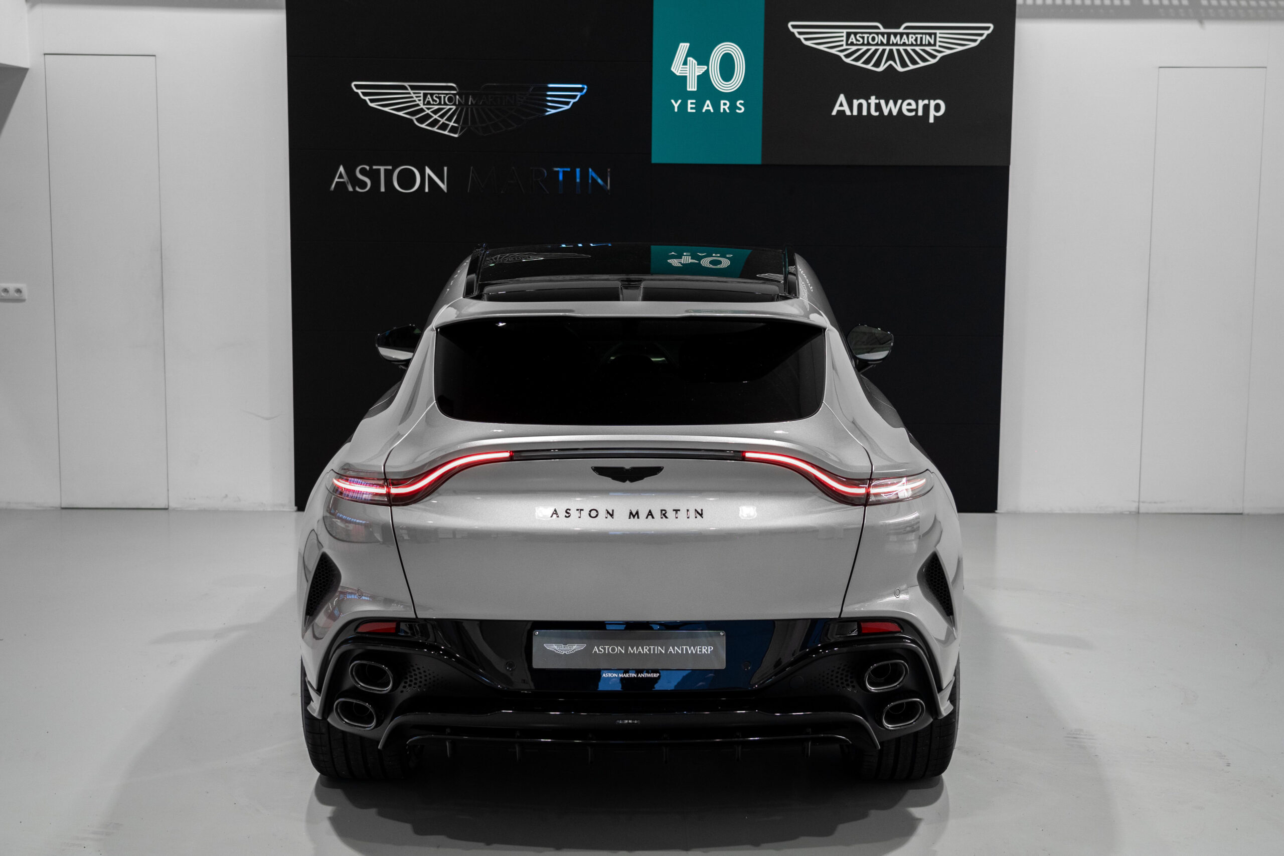 Ready2Drive New DBX S Aluminite Silver - 4