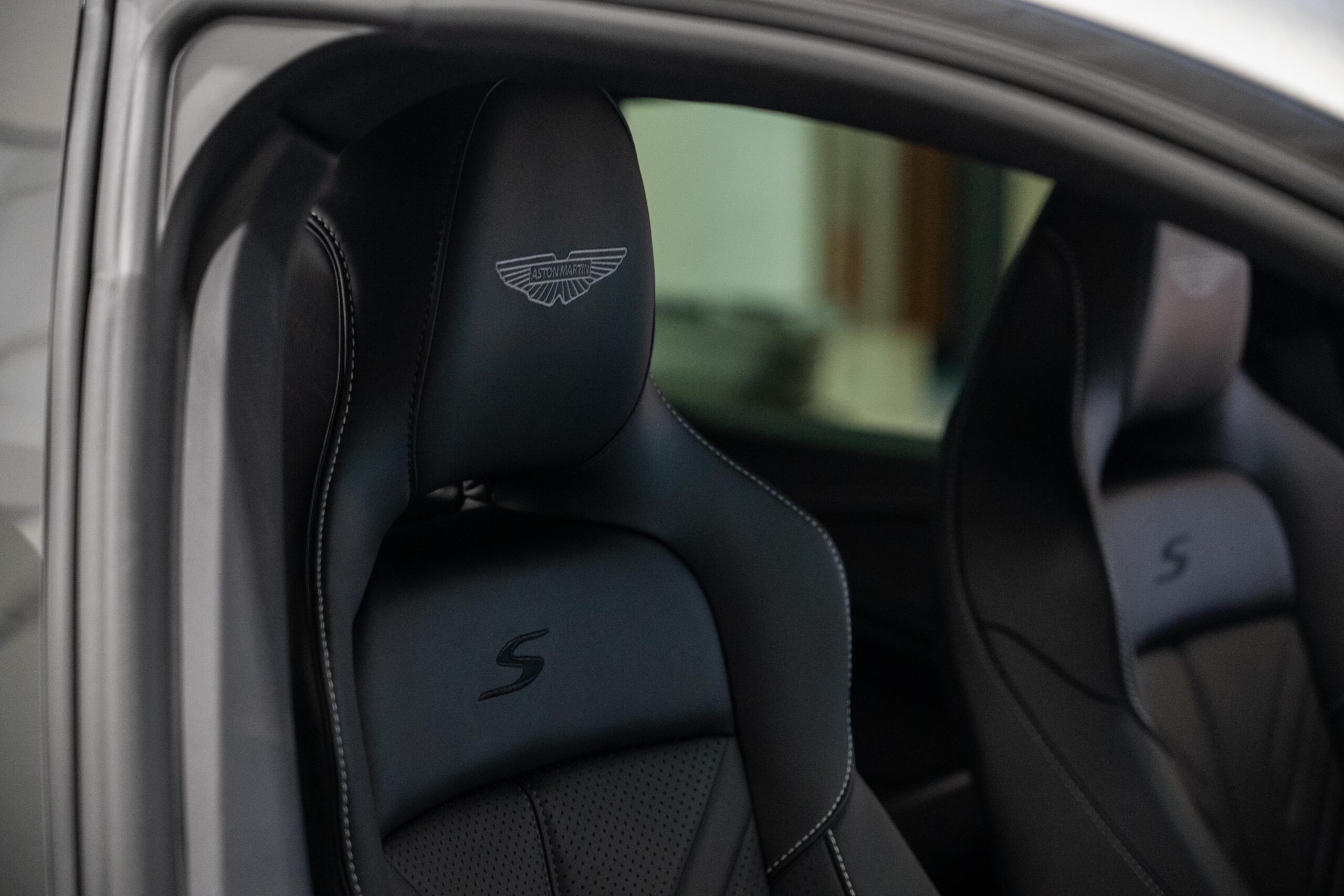 Ready2Drive New DBX S Aluminite Silver - 15