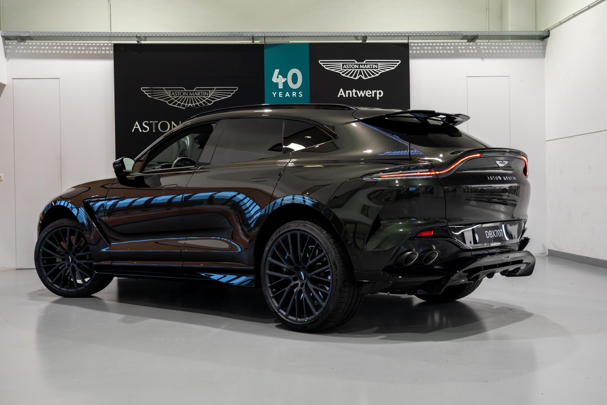 Ready2Drive DBX 707 Minotaur Green - 1