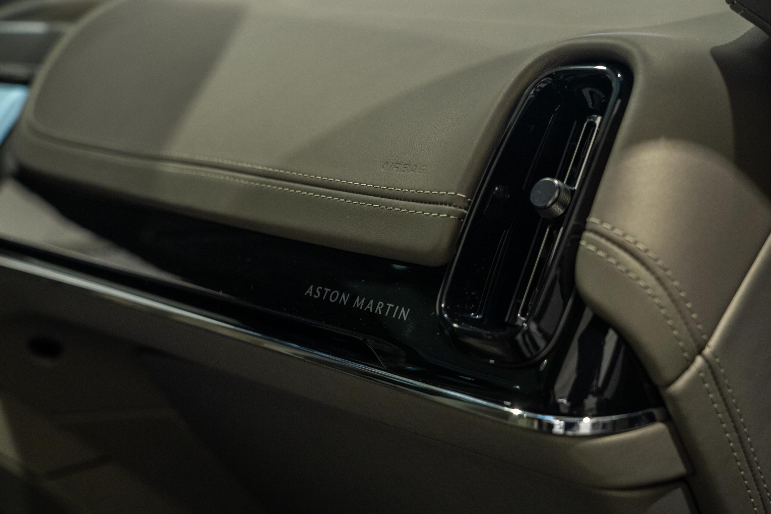 Ready2Drive DBX 707 Minotaur Green - 15