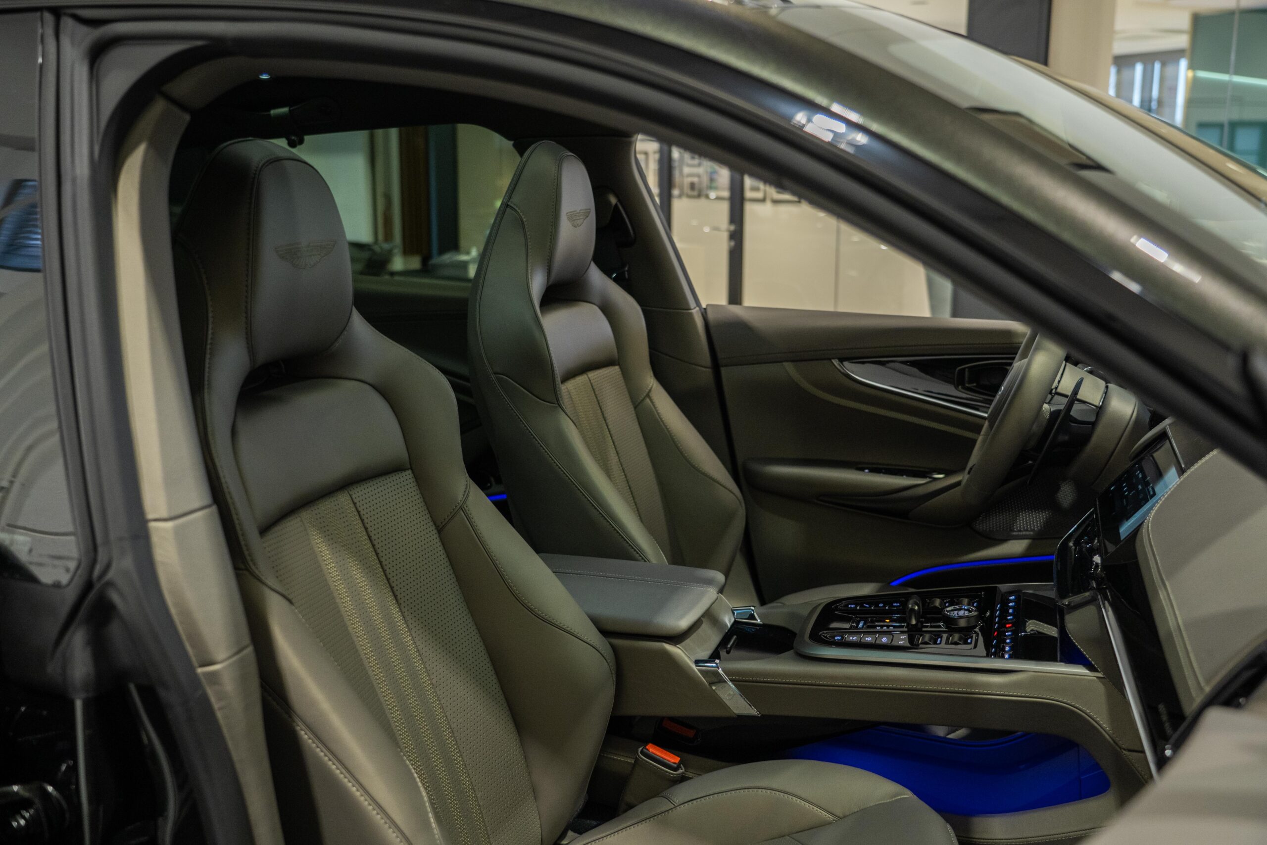 Ready2Drive DBX 707 Minotaur Green - 13