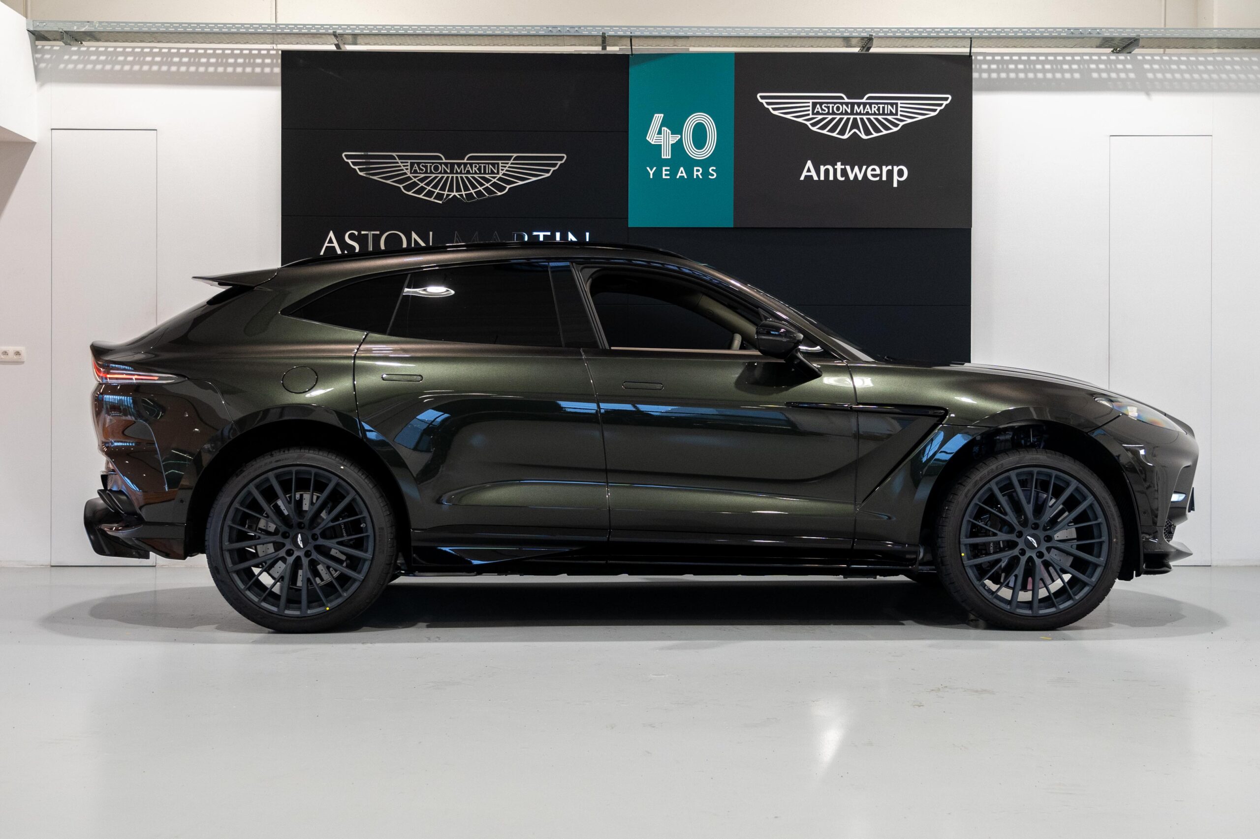 Ready2Drive DBX 707 Minotaur Green - 2