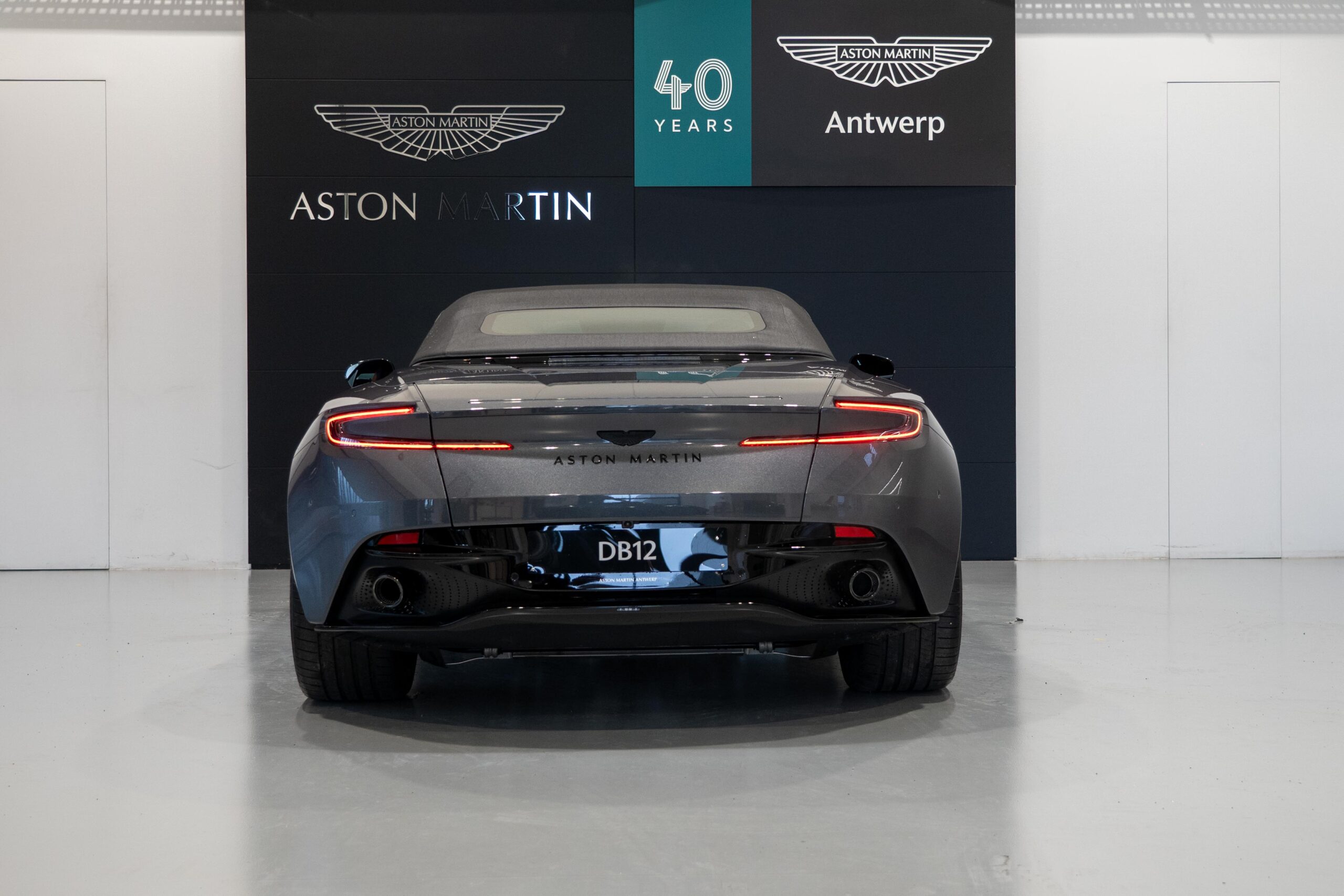 Ready2Drive DB12 Volante Xenon Grey - 9