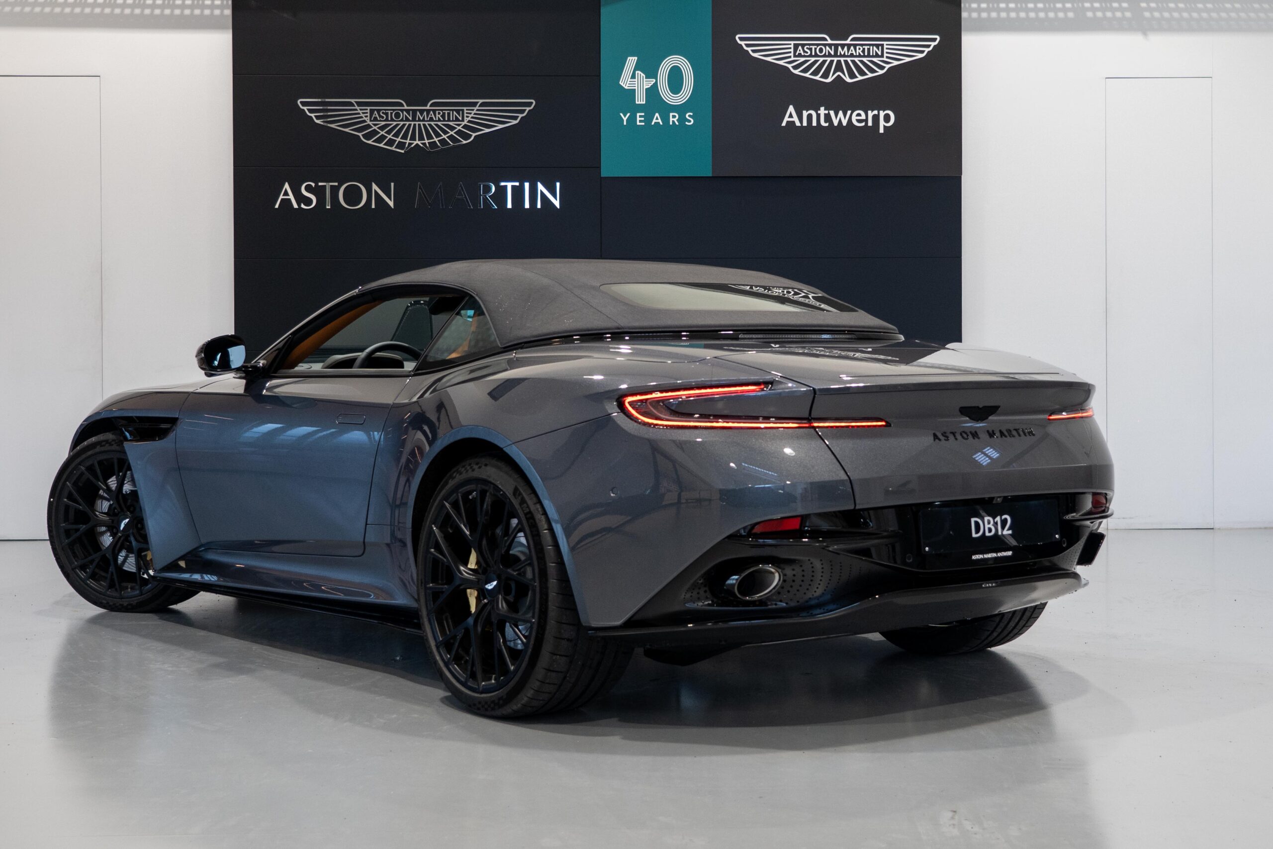 Ready2Drive DB12 Volante Xenon Grey - 5
