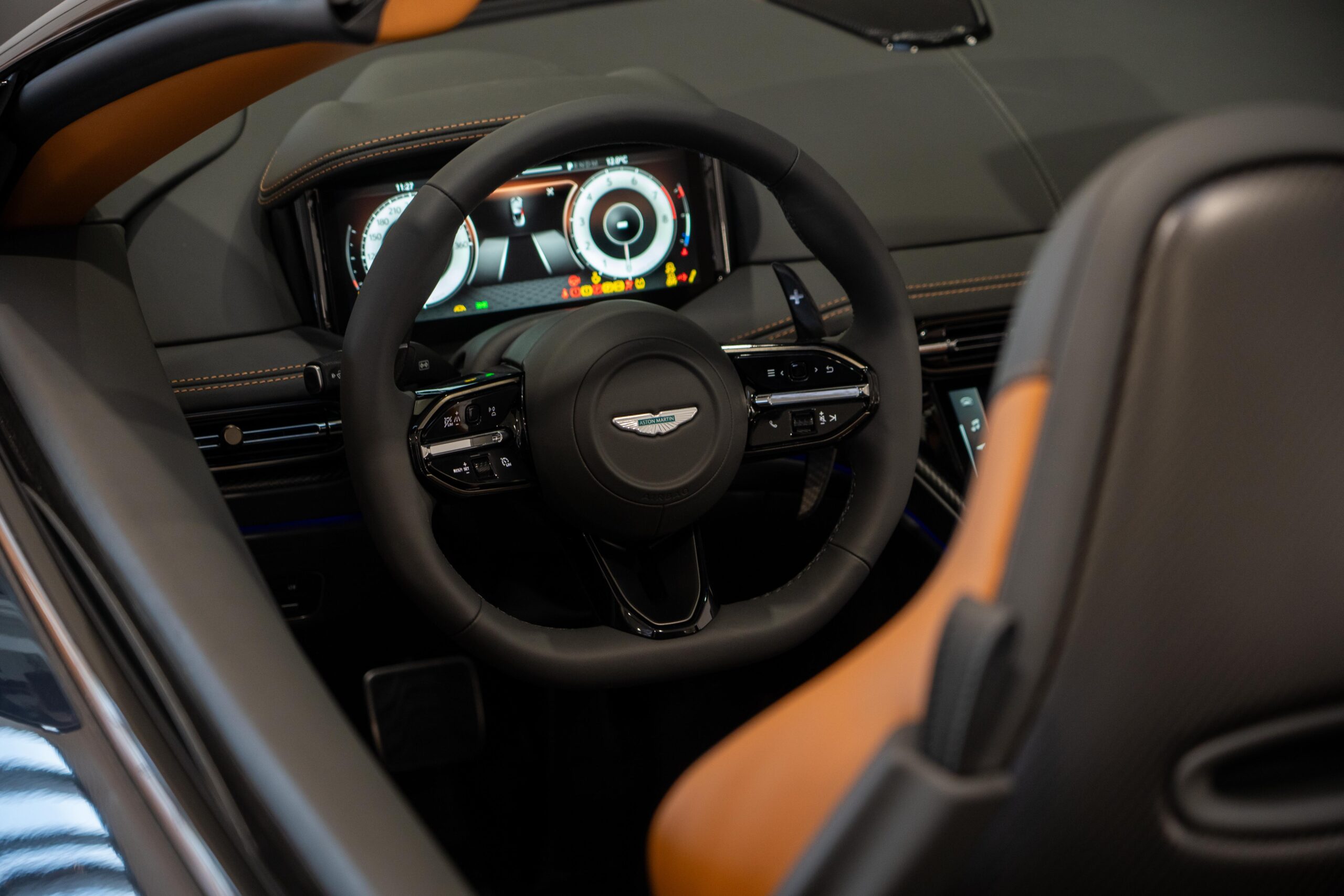 Ready2Drive DB12 Volante Xenon Grey - 13