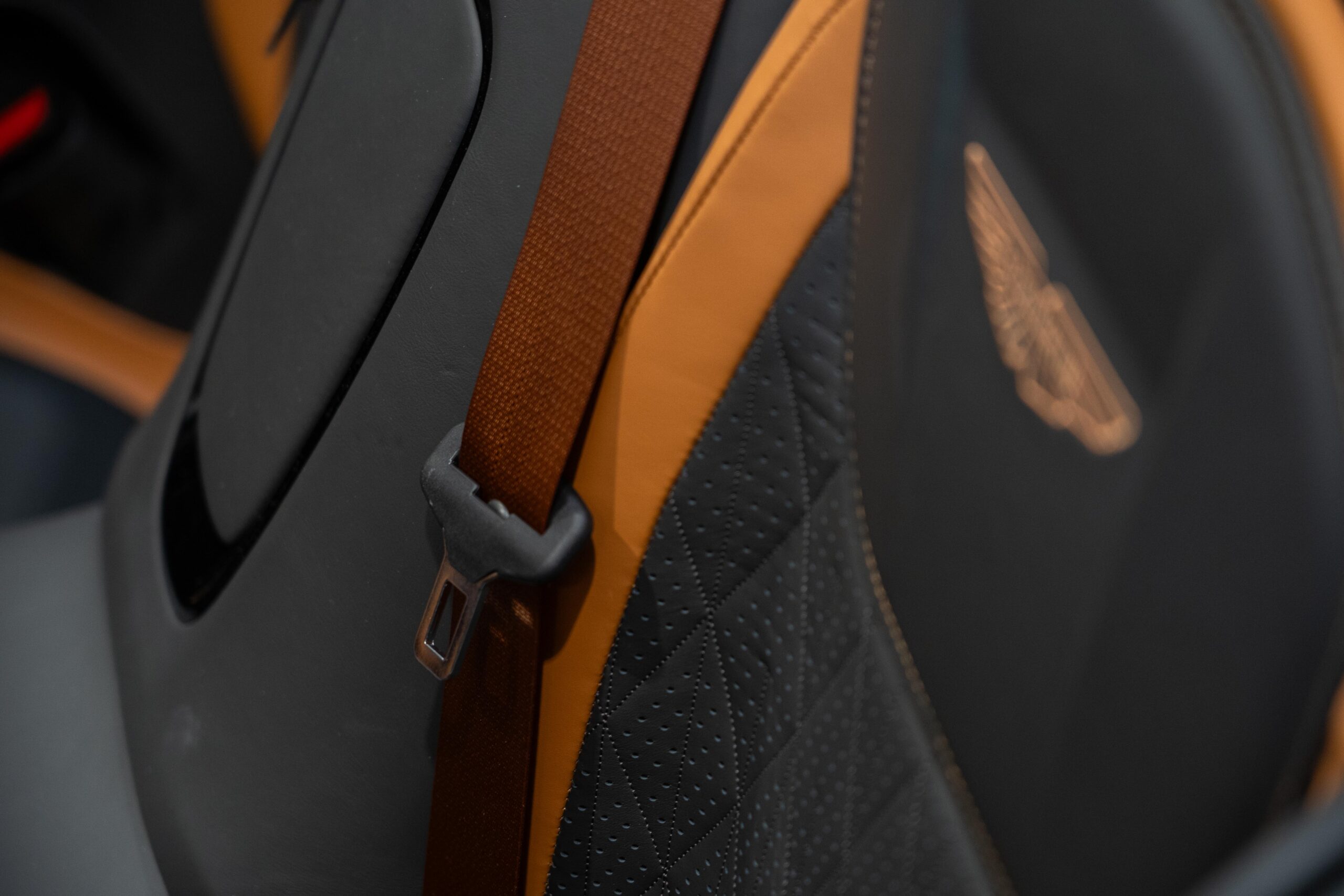 Ready2Drive DB12 Volante Xenon Grey - 23