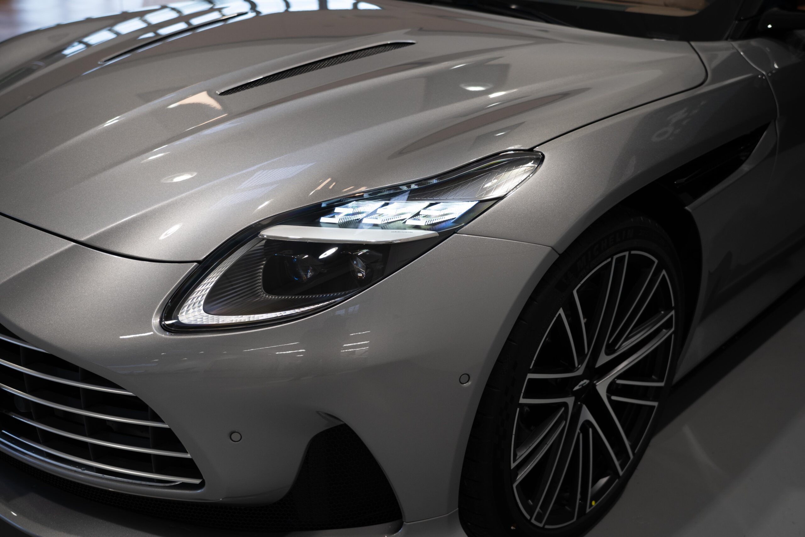 Ready2Drive DB12 Volante Aluminite Silver - 5