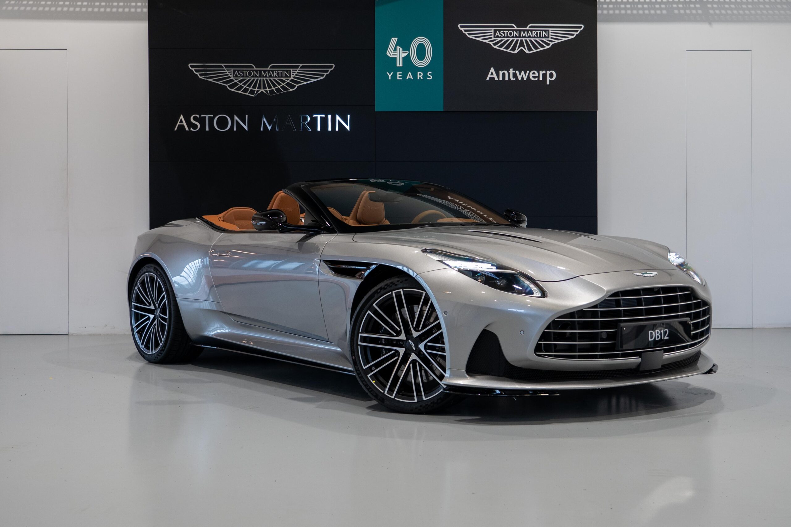 Ready2Drive DB12 Volante Aluminite Silver