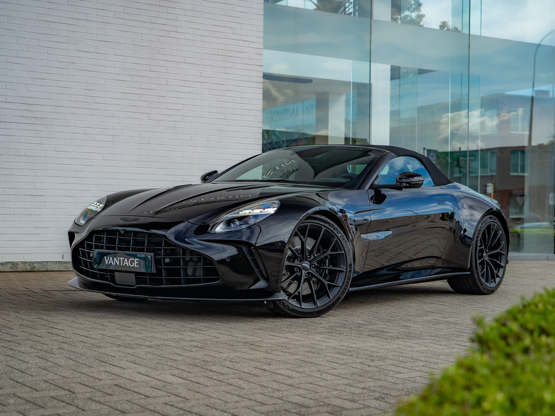 Ready2Drive Vantage S Roadster Onyx Black - 1