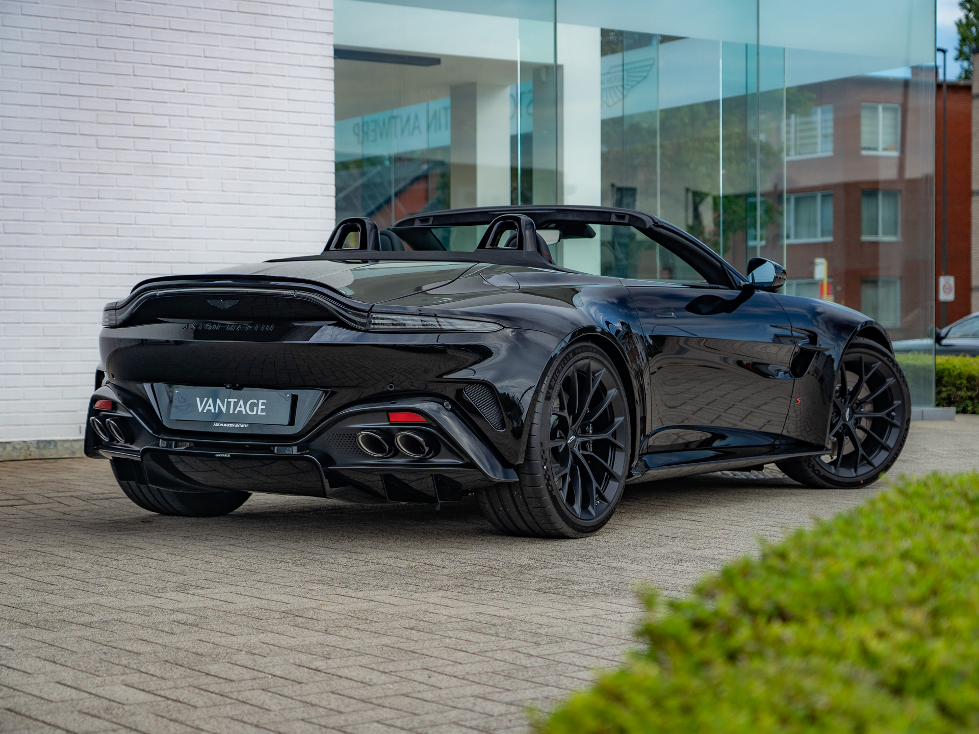 Ready2Drive Vantage S Roadster Onyx Black - 2