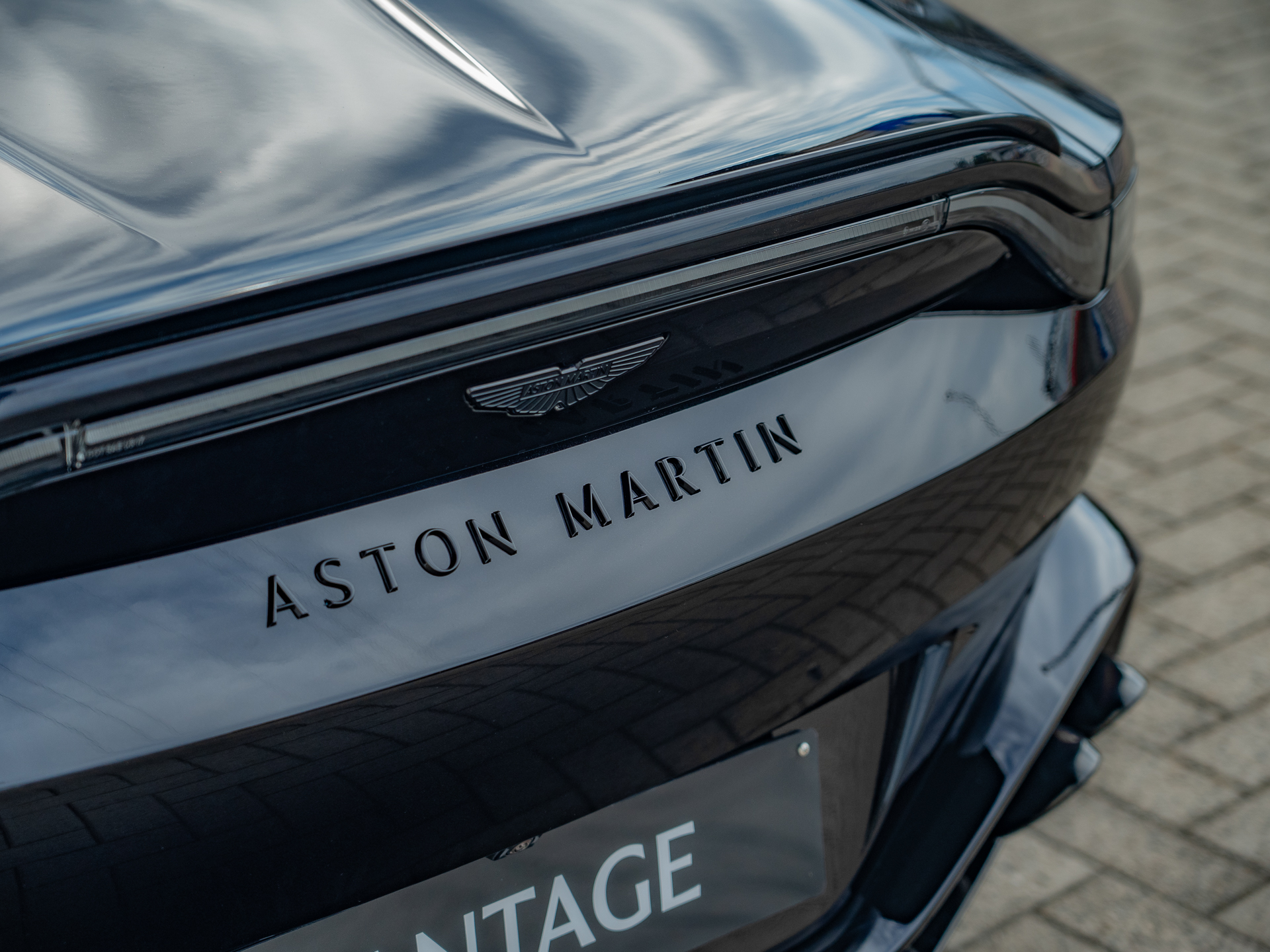 Ready2Drive Vantage S Roadster Onyx Black - 24