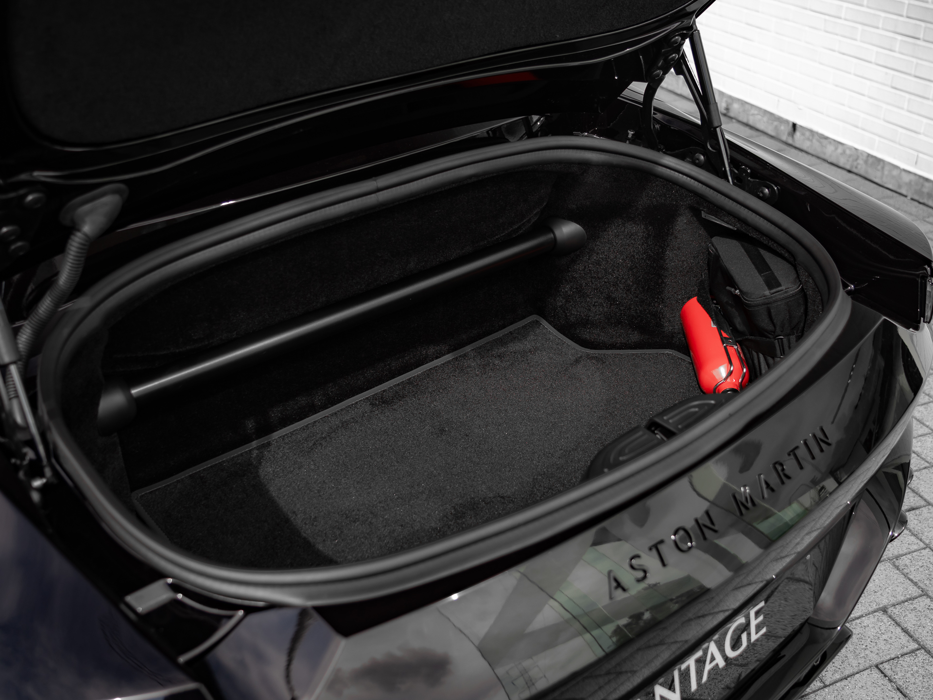 Ready2Drive Vantage S Roadster Onyx Black - 27
