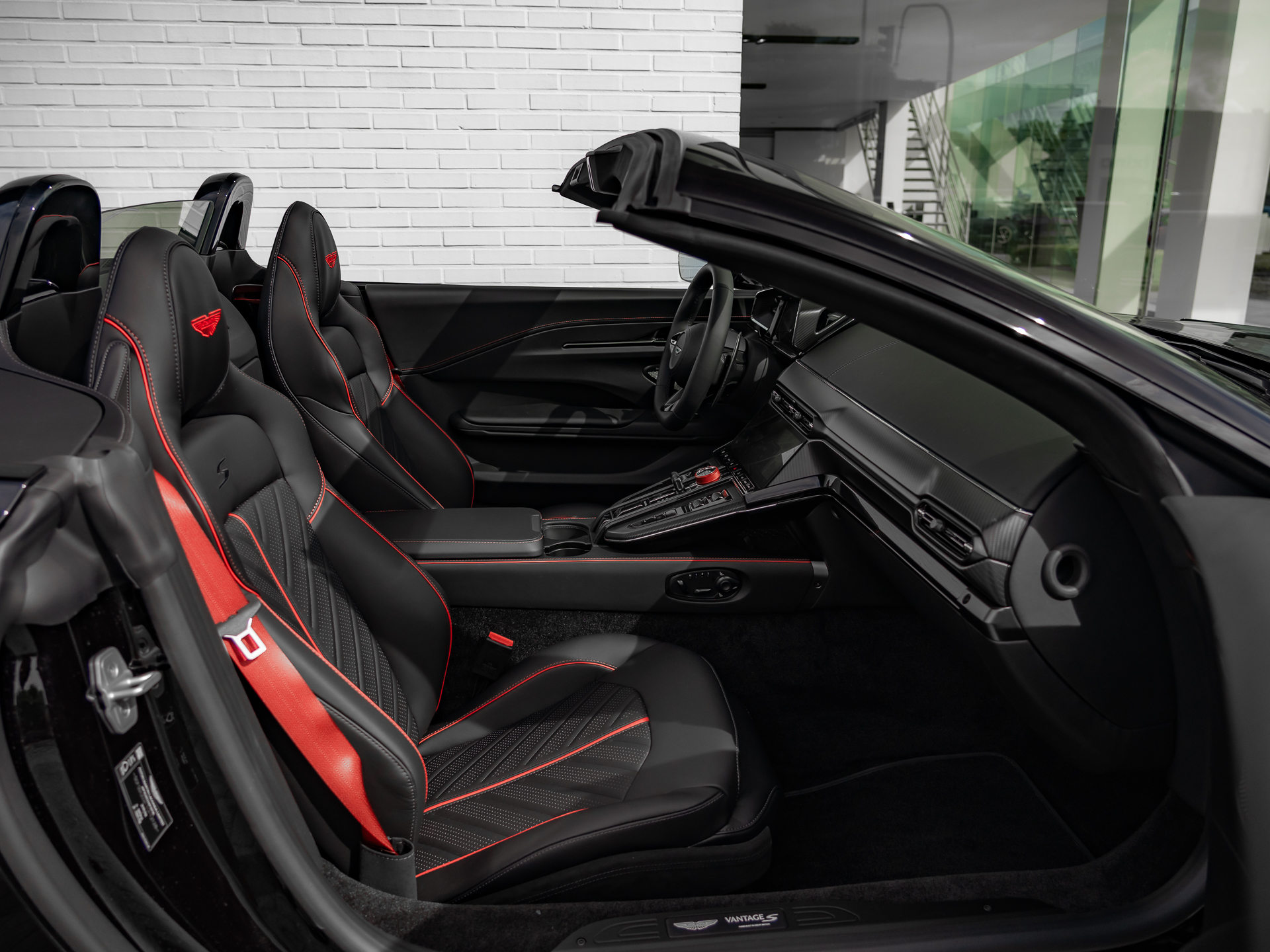 Ready2Drive Vantage S Roadster Onyx Black - 60