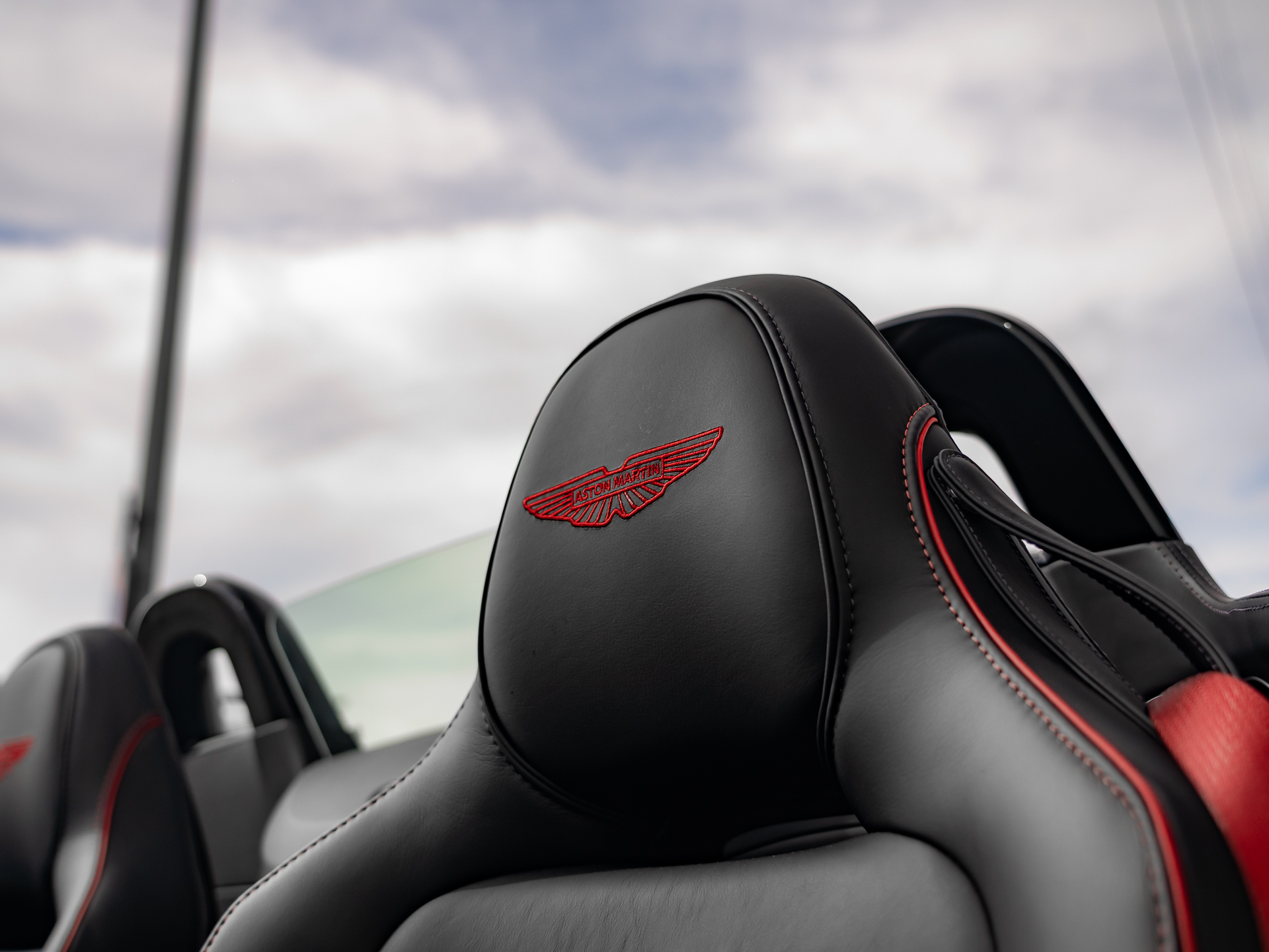 Ready2Drive Vantage S Roadster Onyx Black - 71