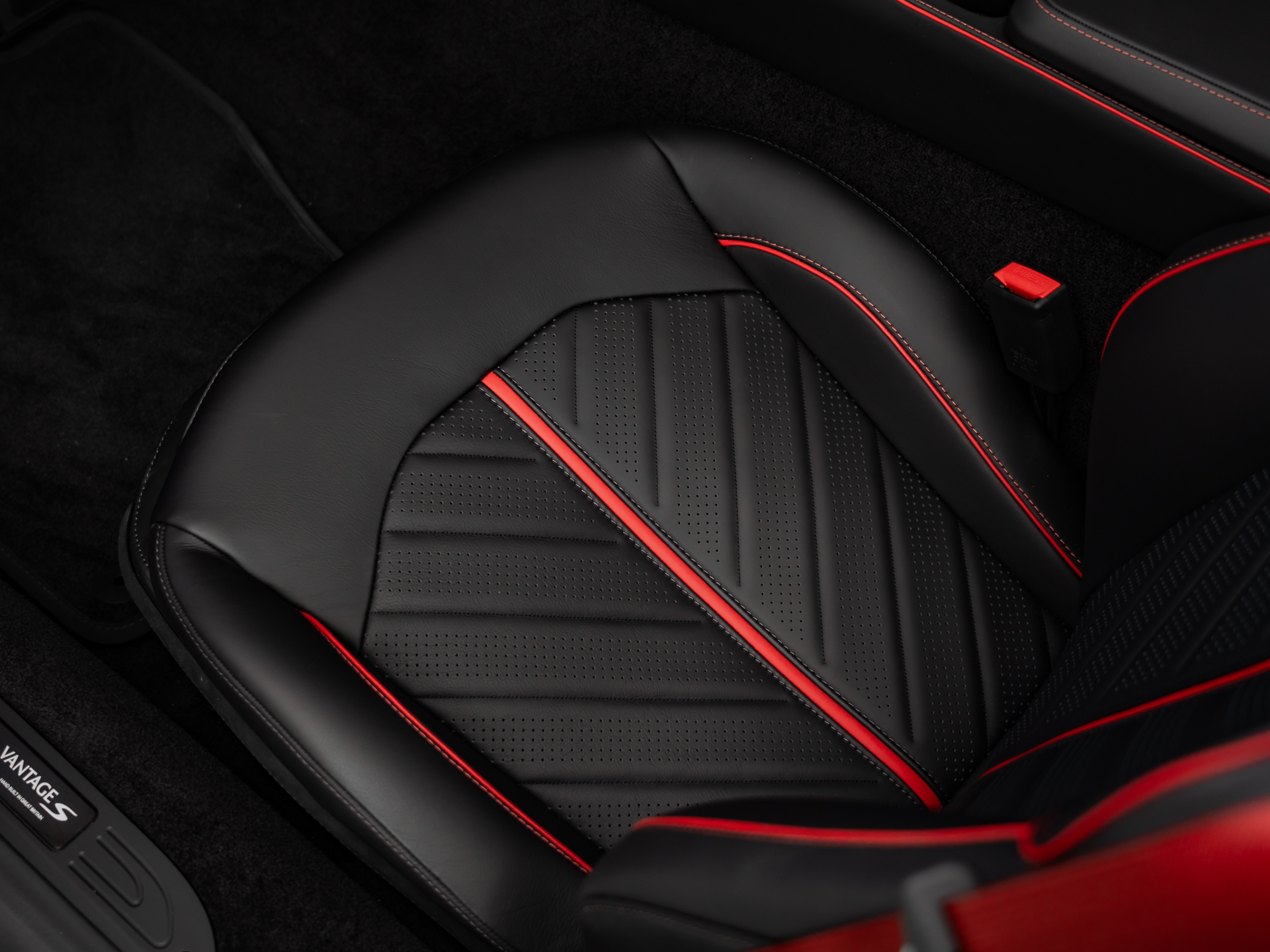 Ready2Drive Vantage S Roadster Onyx Black - 31