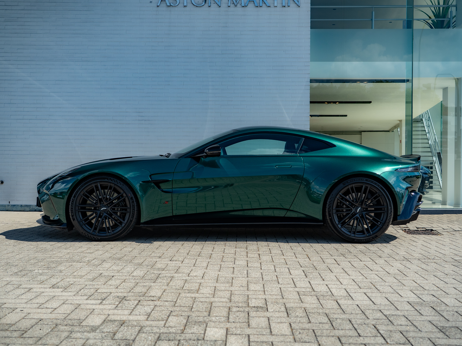 Ready2Drive Vantage S Coupe Malachite Green - 6