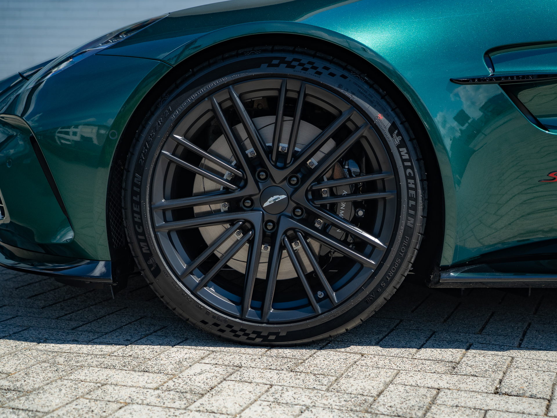 Ready2Drive Vantage S Coupe Malachite Green - 7