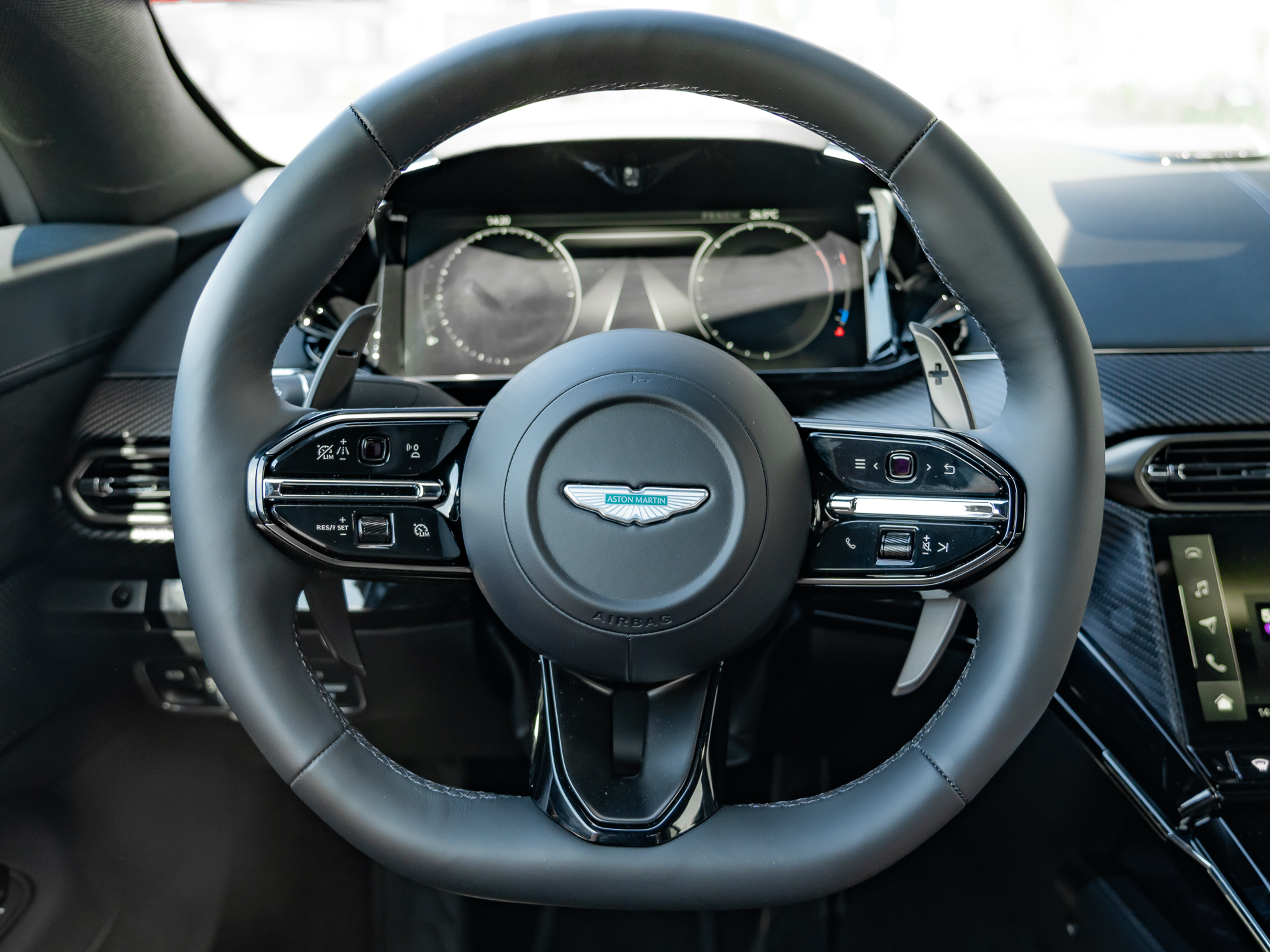 Ready2Drive Vantage S Coupe Malachite Green - 32