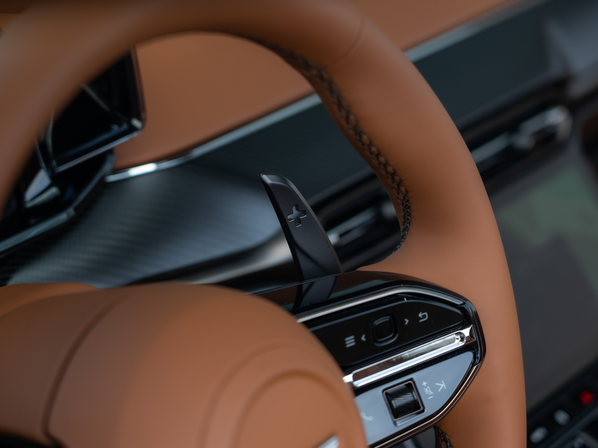 Ready2Drive Vantage S Roadster Silver Birch by Q - 53