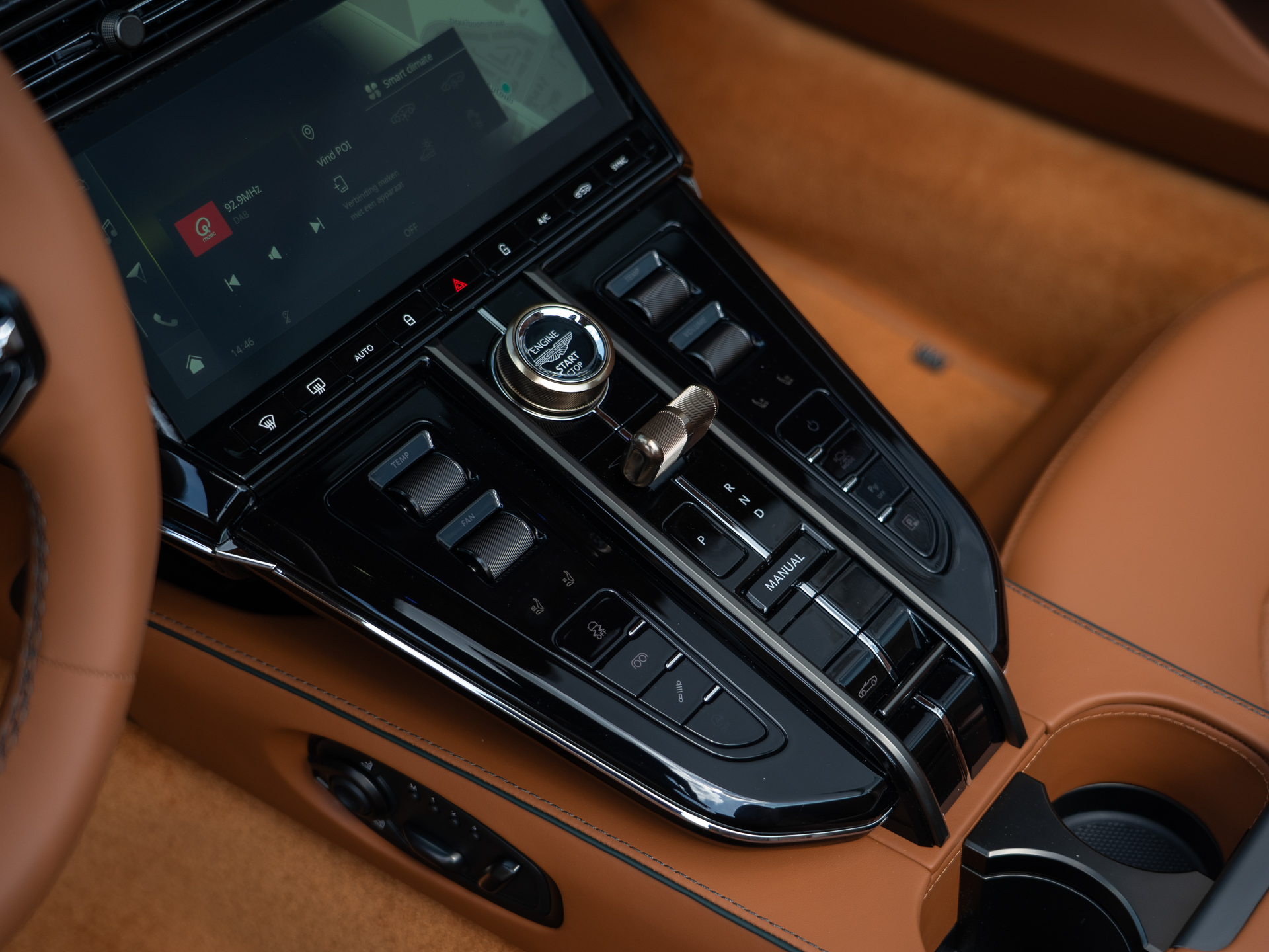 Ready2Drive Vantage S Roadster Silver Birch by Q - 54
