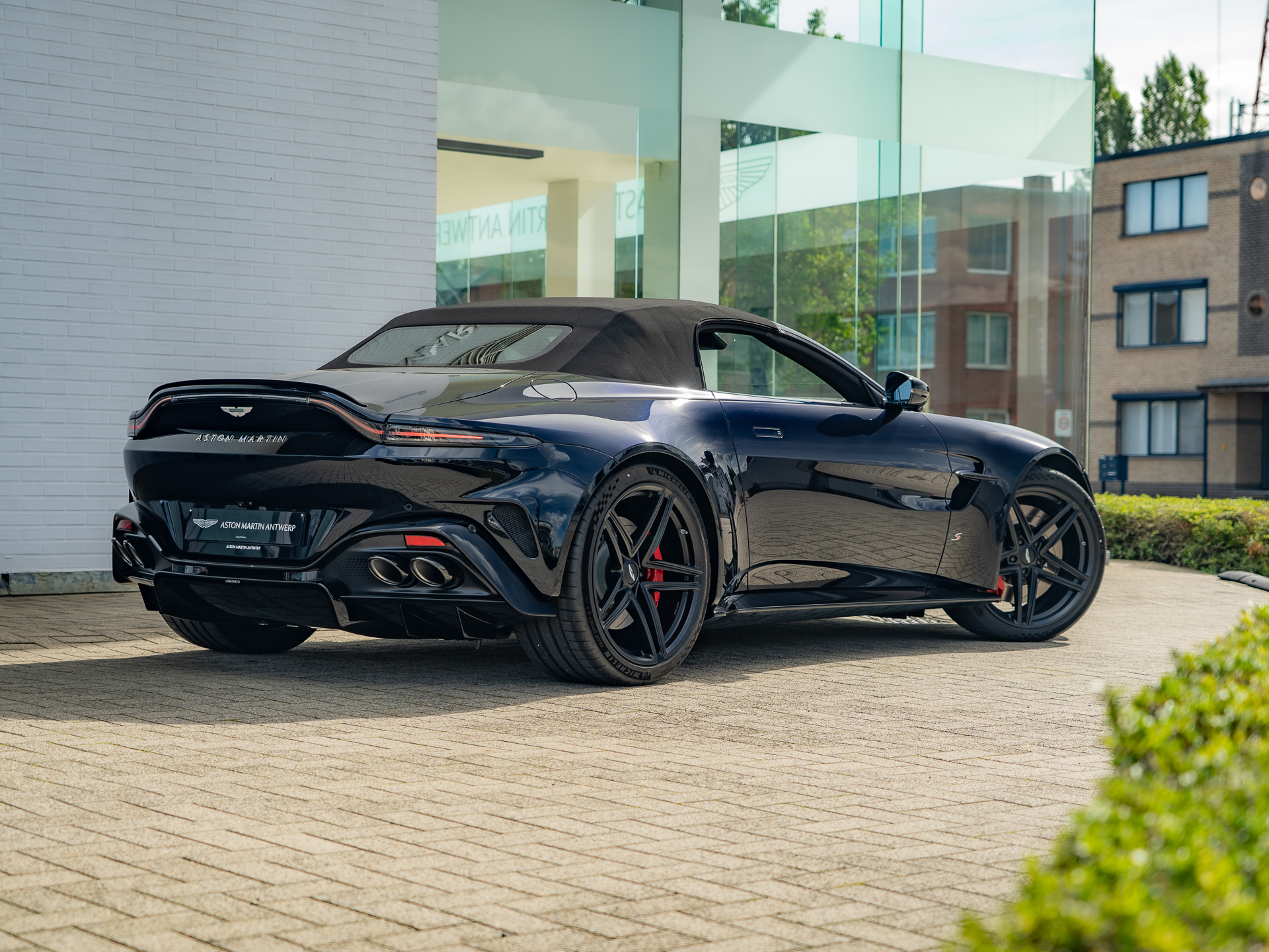 Ready2Drive Vantage S Roadster Ultramarine Black - 25