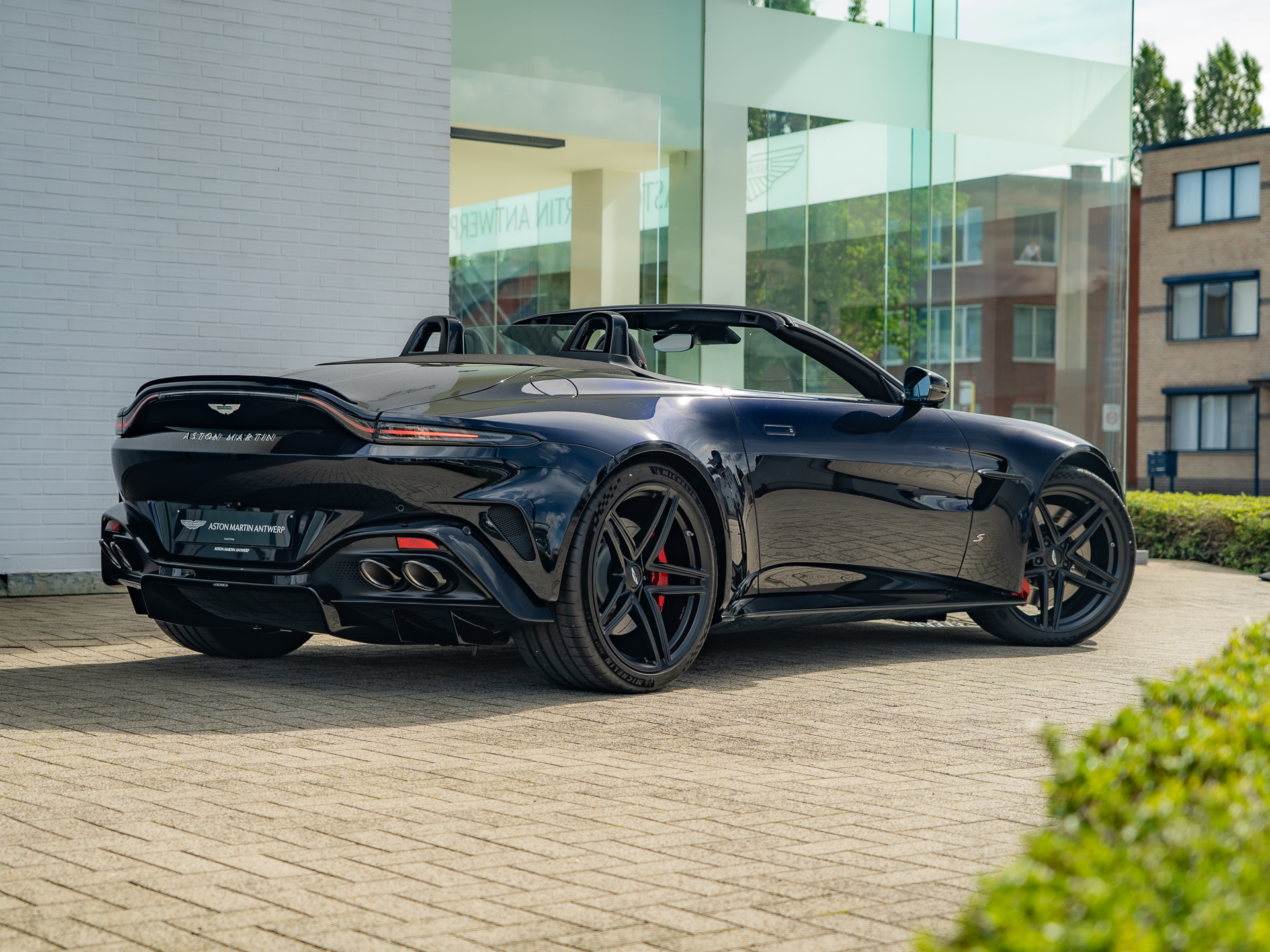 Ready2Drive Vantage S Roadster Ultramarine Black - 26