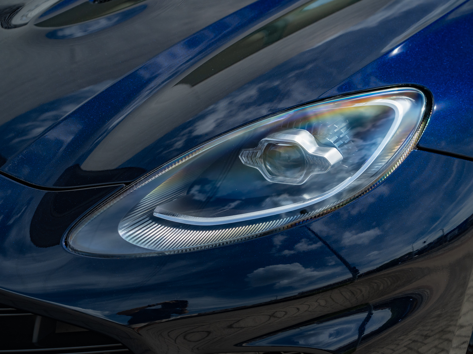 Ready2Drive DBX 707 Chimera Blue - 9