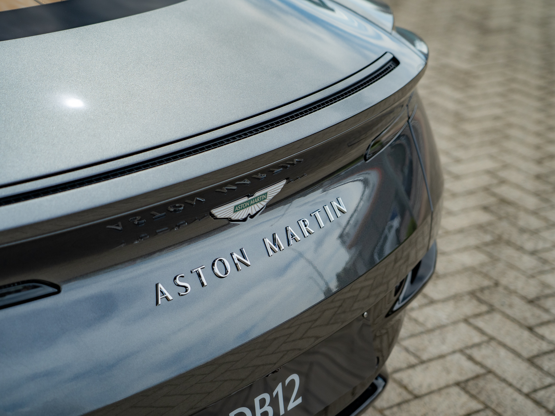 Ready2Drive DB12 Coupe Magnetic Silver - 13