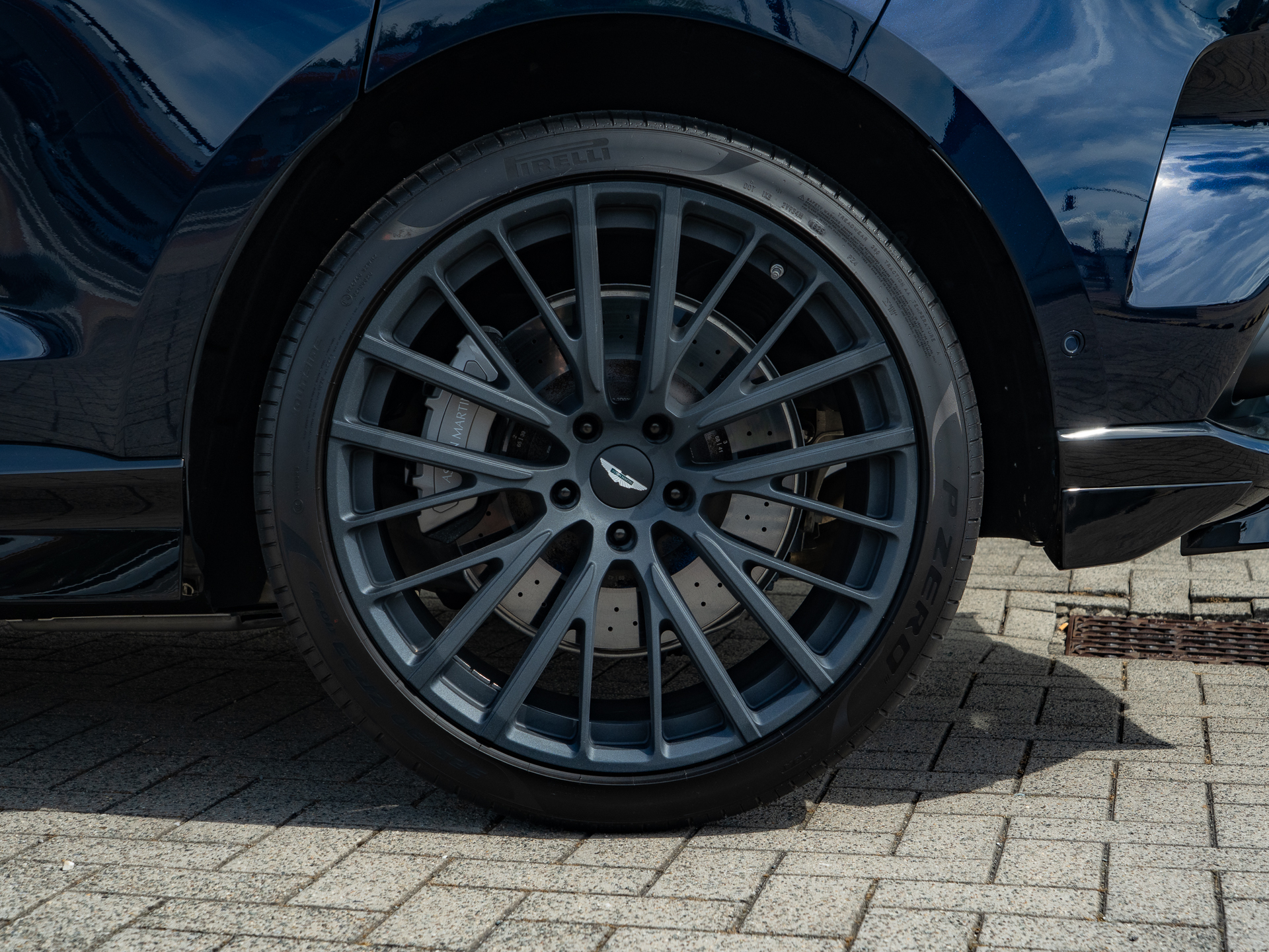 Ready2Drive DBX 707 Chimera Blue - 6
