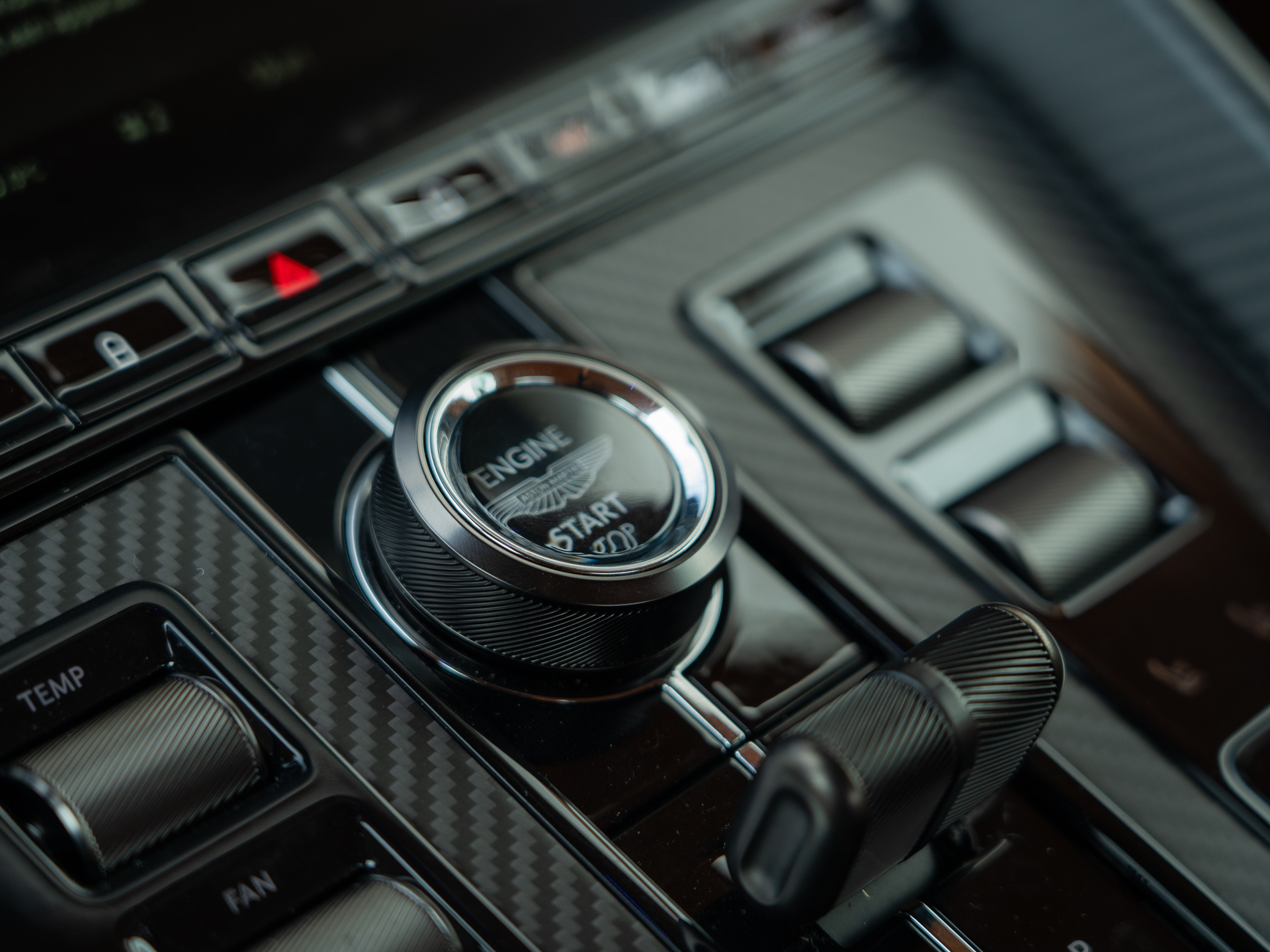 Ready2Drive DB12 Coupe Magnetic Silver - 38