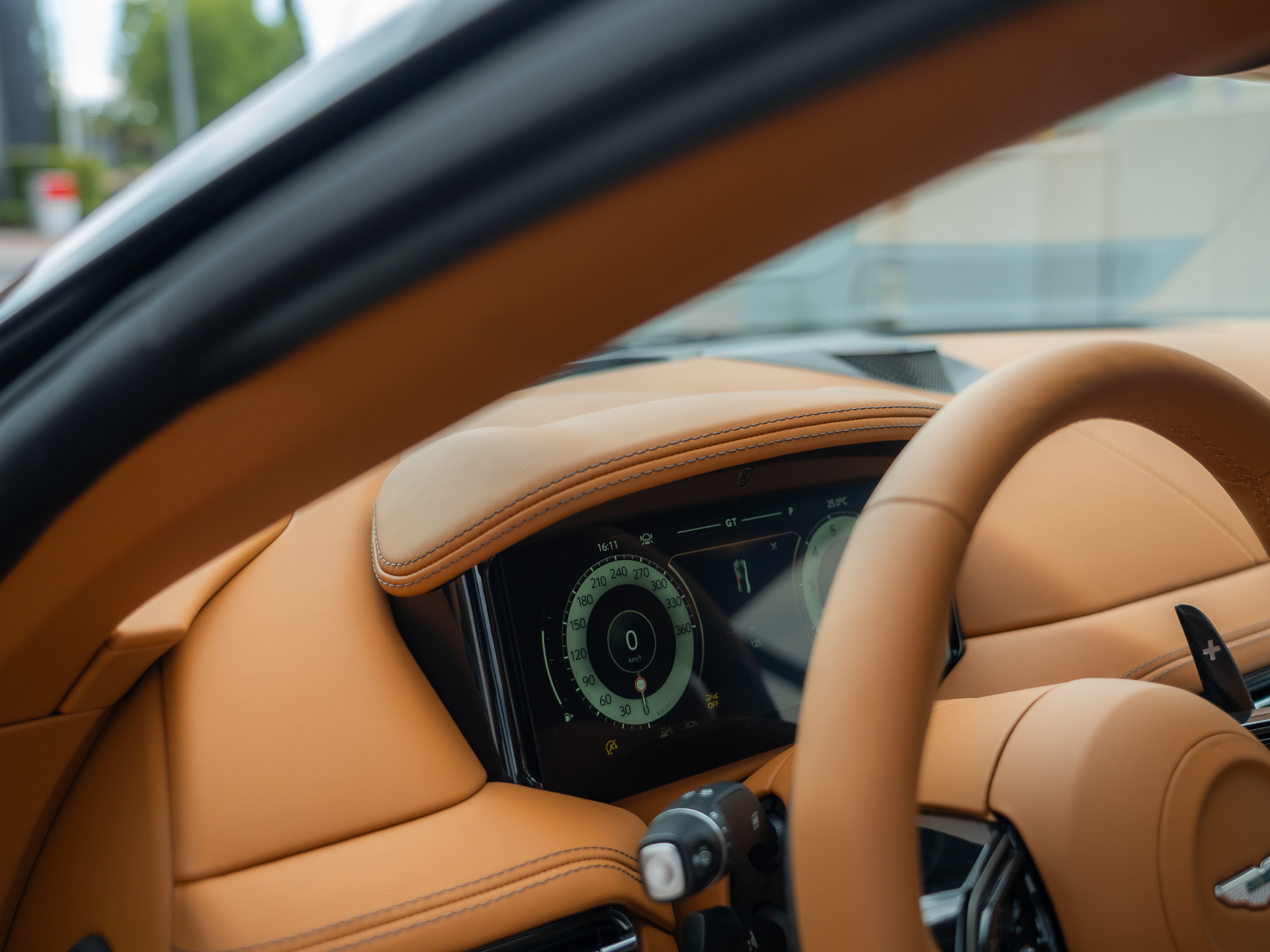 Ready2Drive DB12 Coupe Magnetic Silver - 54
