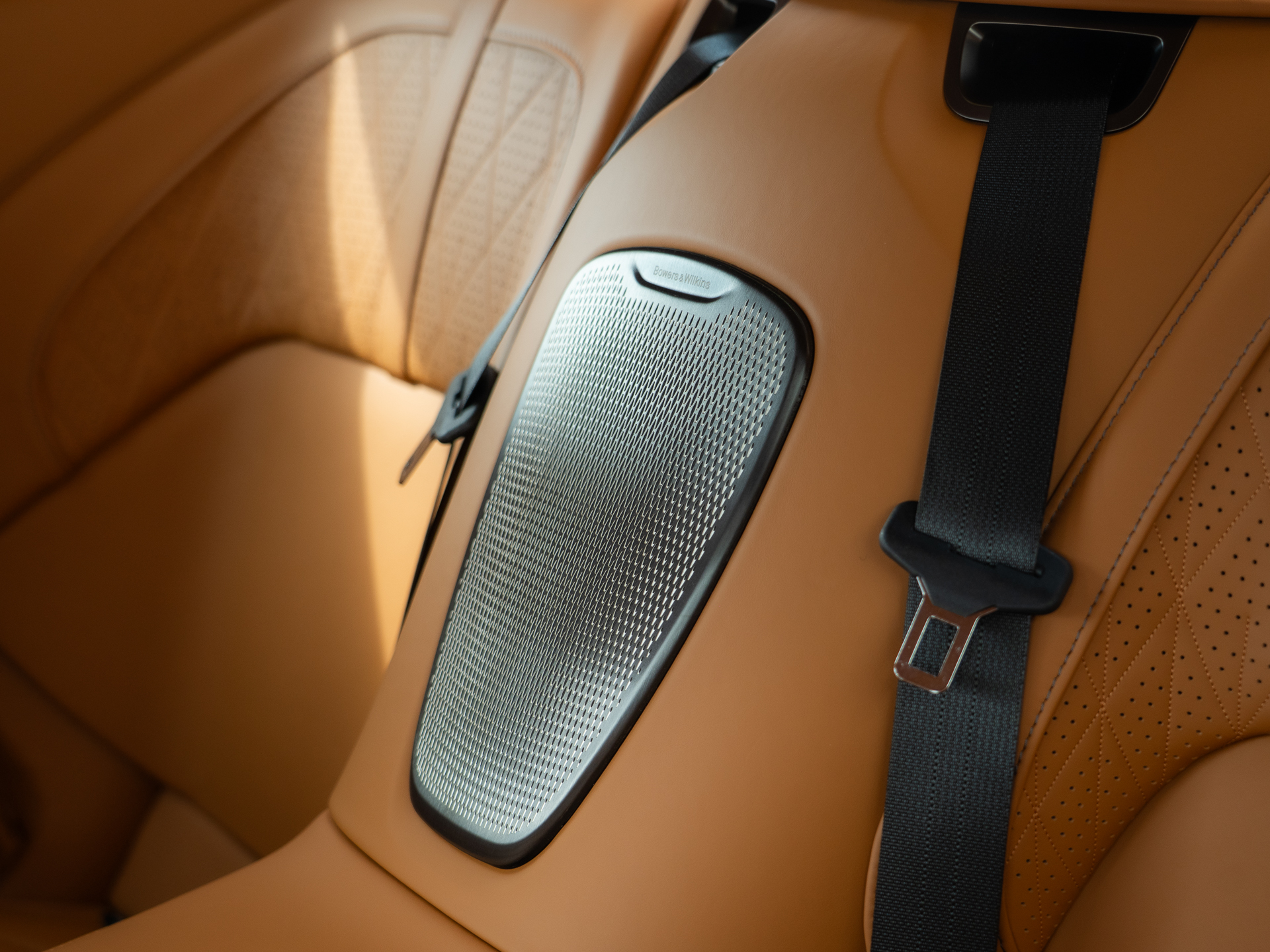 Ready2Drive DB12 Coupe Magnetic Silver - 60
