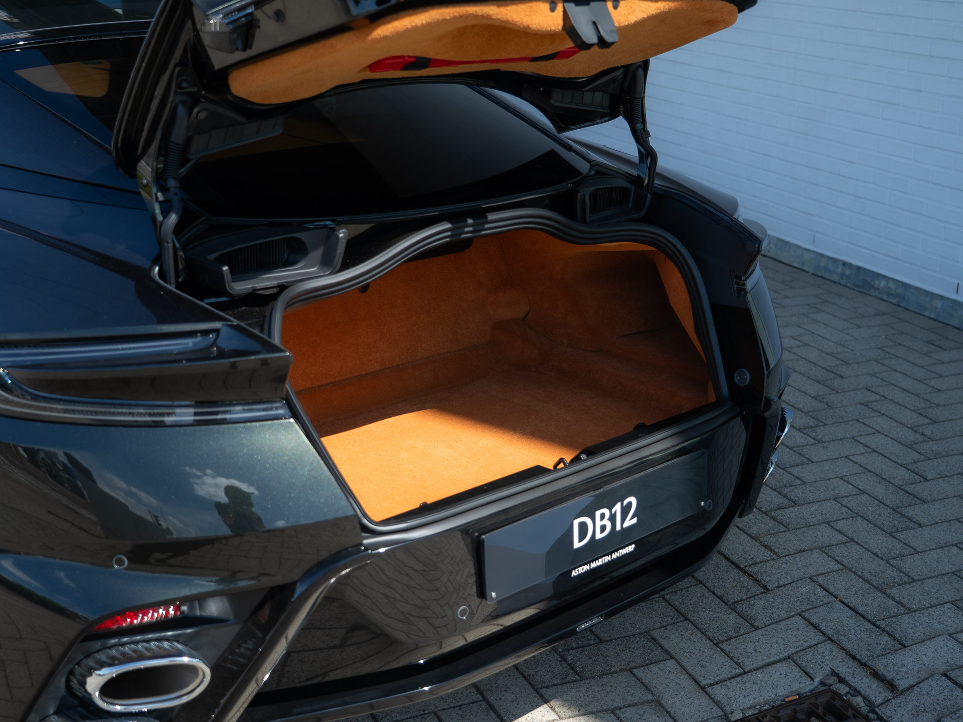Ready2Drive DB12 Coupe Minotaur Green - 17