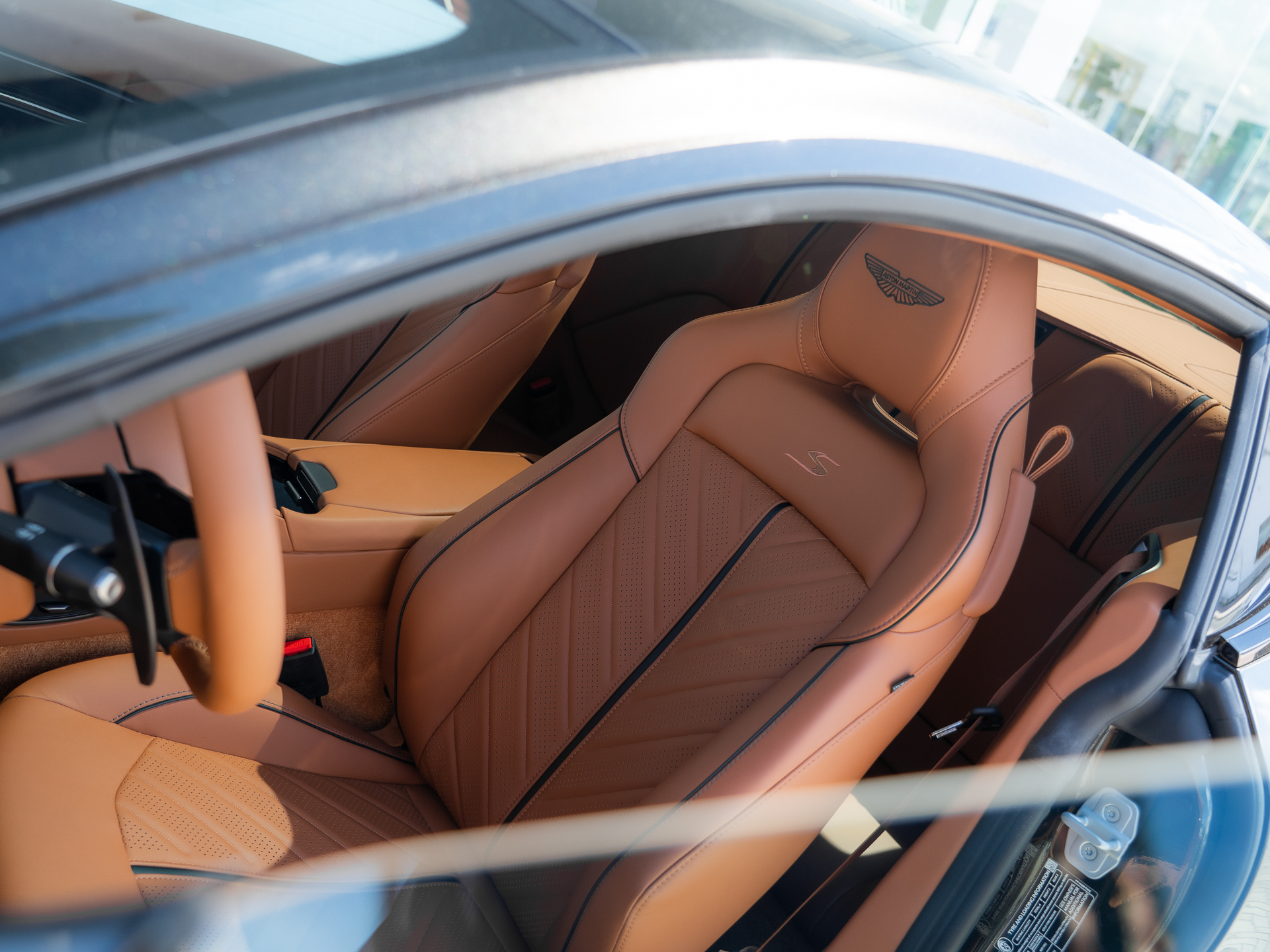 Ready2Drive DB12 Coupe Minotaur Green - 29