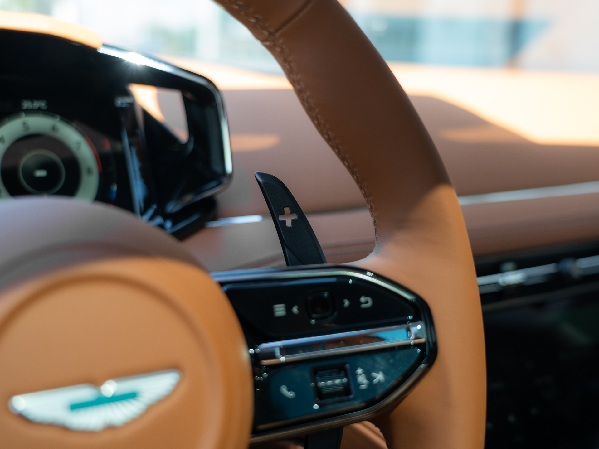 Ready2Drive DB12 Coupe Minotaur Green - 37