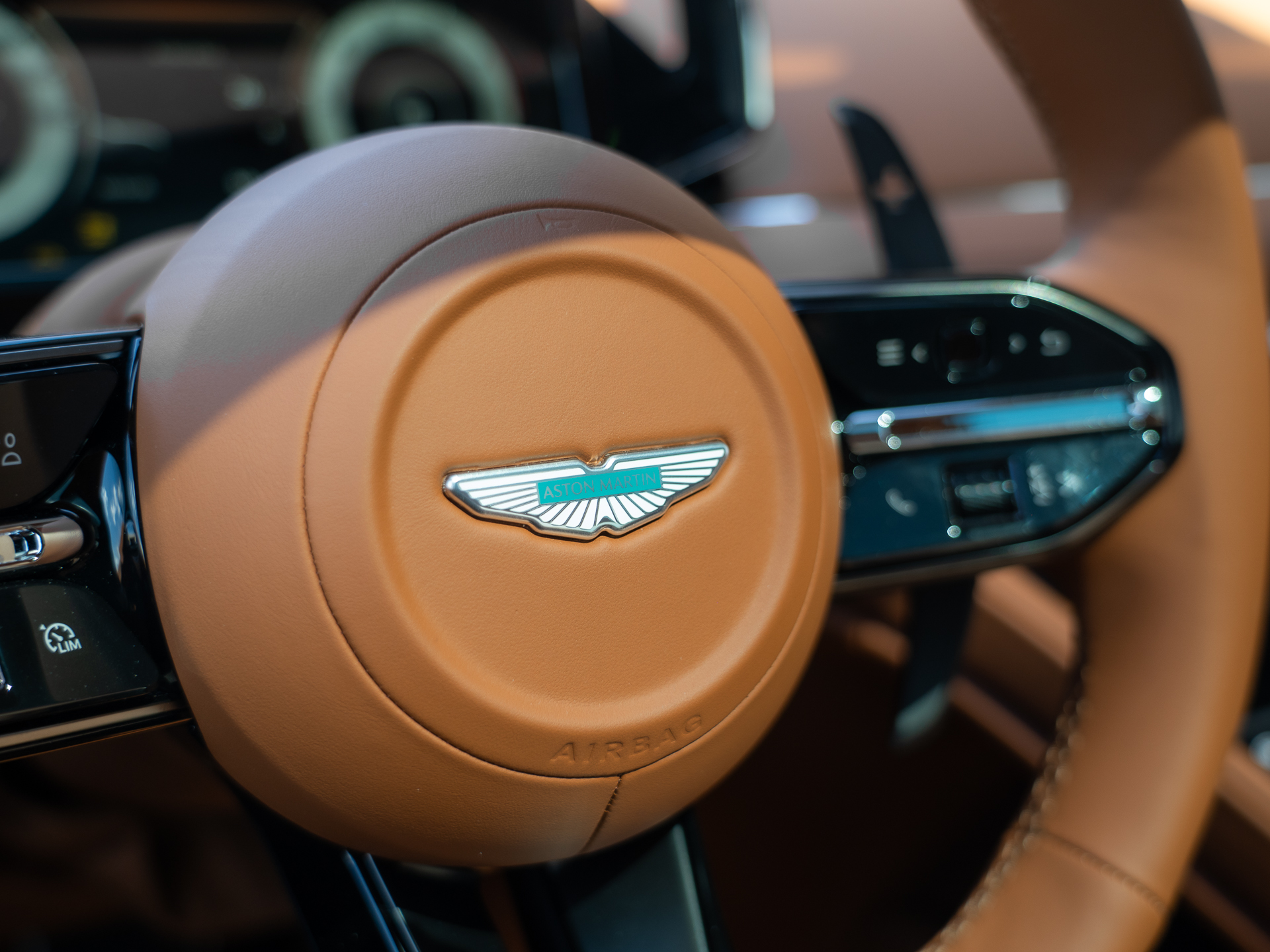 Ready2Drive DB12 Coupe Minotaur Green - 38