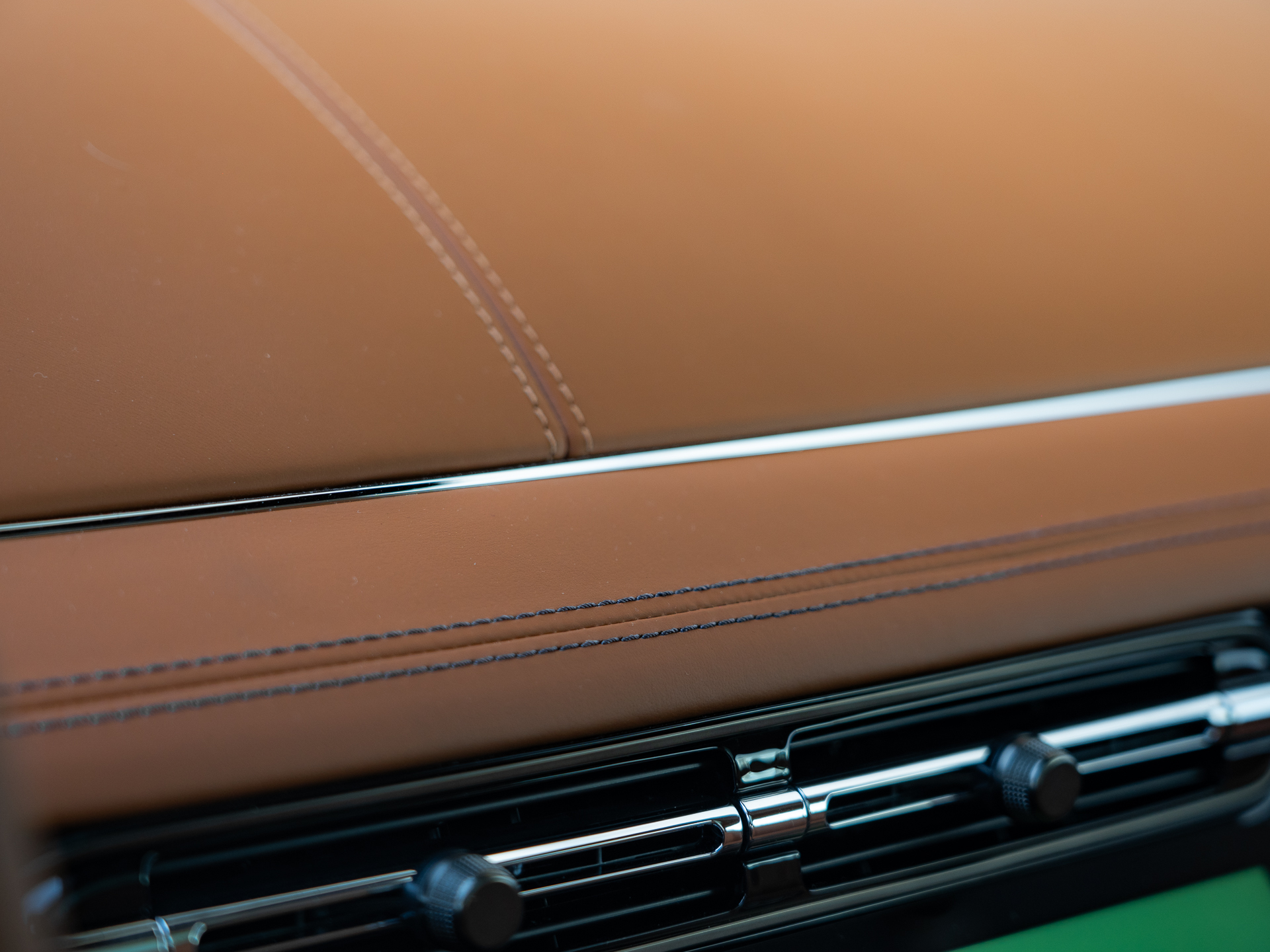 Ready2Drive DB12 Coupe Minotaur Green - 49